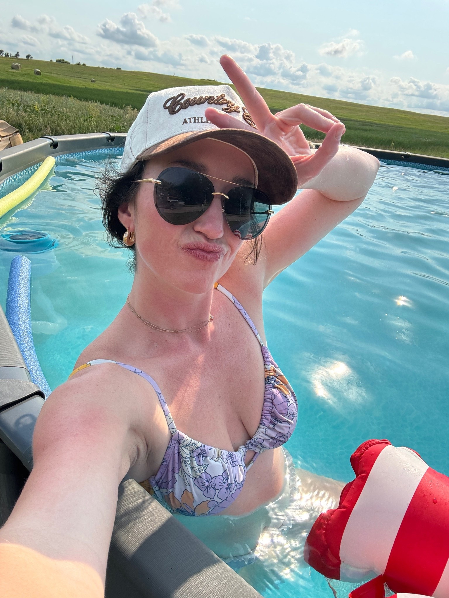A little Sunday swim!!