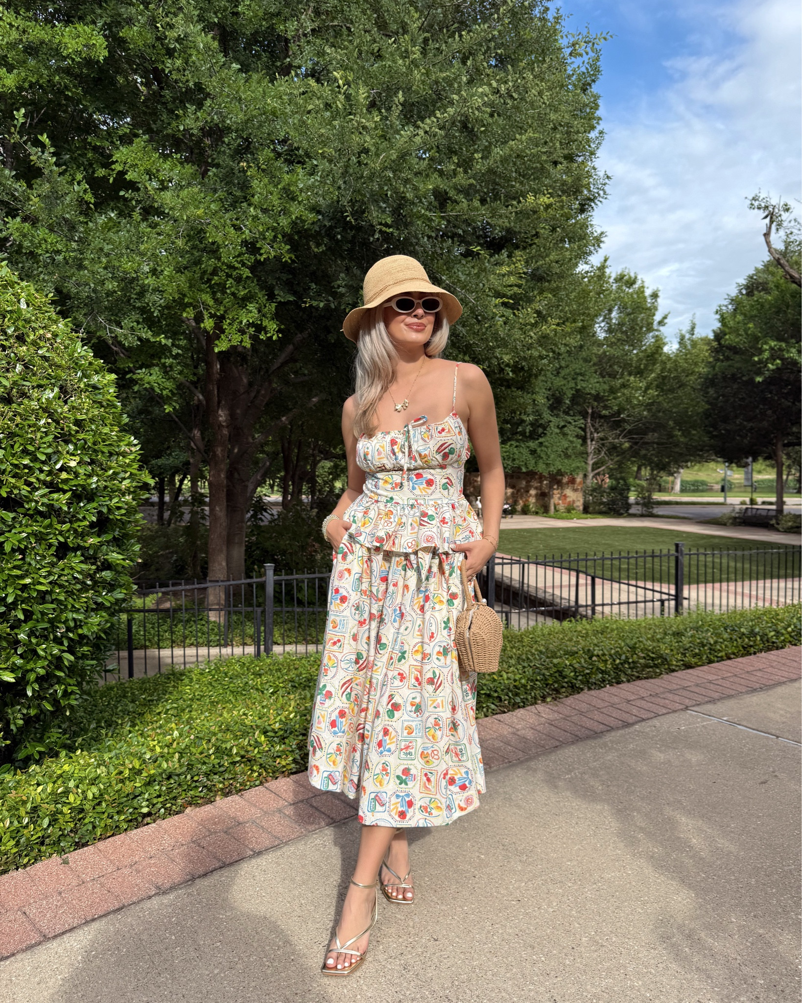 The cutest Italian summer inspired set! Wearing a size S! 🍸🍅🌞

Matching set
Two piece set
Summer outfit set 
Vacation styles 

#LTKStyleTip #LTKFindsUnder100