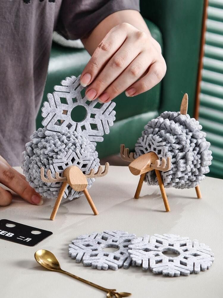 12pcs Snowflake Shaped Coaster & 1pc Rack | SHEIN