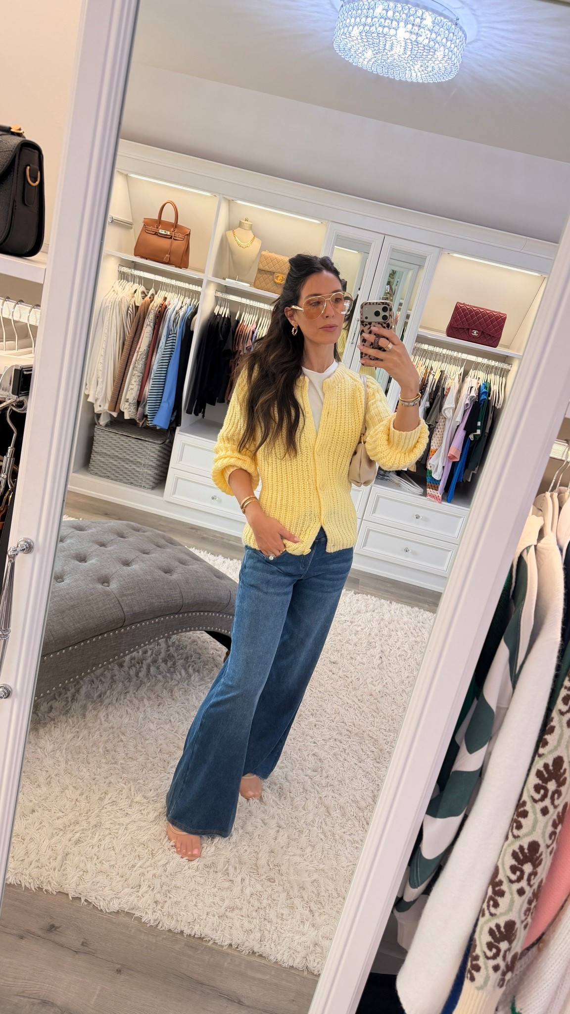 Outfit of the Day✨

I’m obsessed with these wide leg jeans from Halara- I’m wearing a size XS


#LTKWorkwear #LTKSeasonal