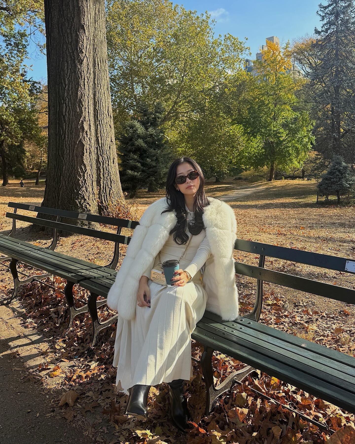 There’s nothing quite like autumn in New York🤎🍁Wearing @altuzarra @larroude now available at Luxury Stores on @amazonfashion 

Check out my Amazon storefront for full outfit details and my luxury faves #amazonluxurystores #ad