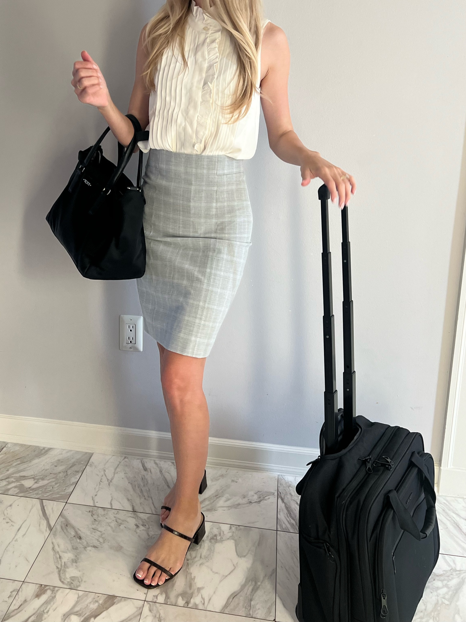 Lawyer outfit
Attorney outfit 
Law school outfit
Business outfit 
Interview outfit
Work travel 
Womens briefcase 
Womens laptop bag

#LTKworkwear #LTKFind #LTKtravel