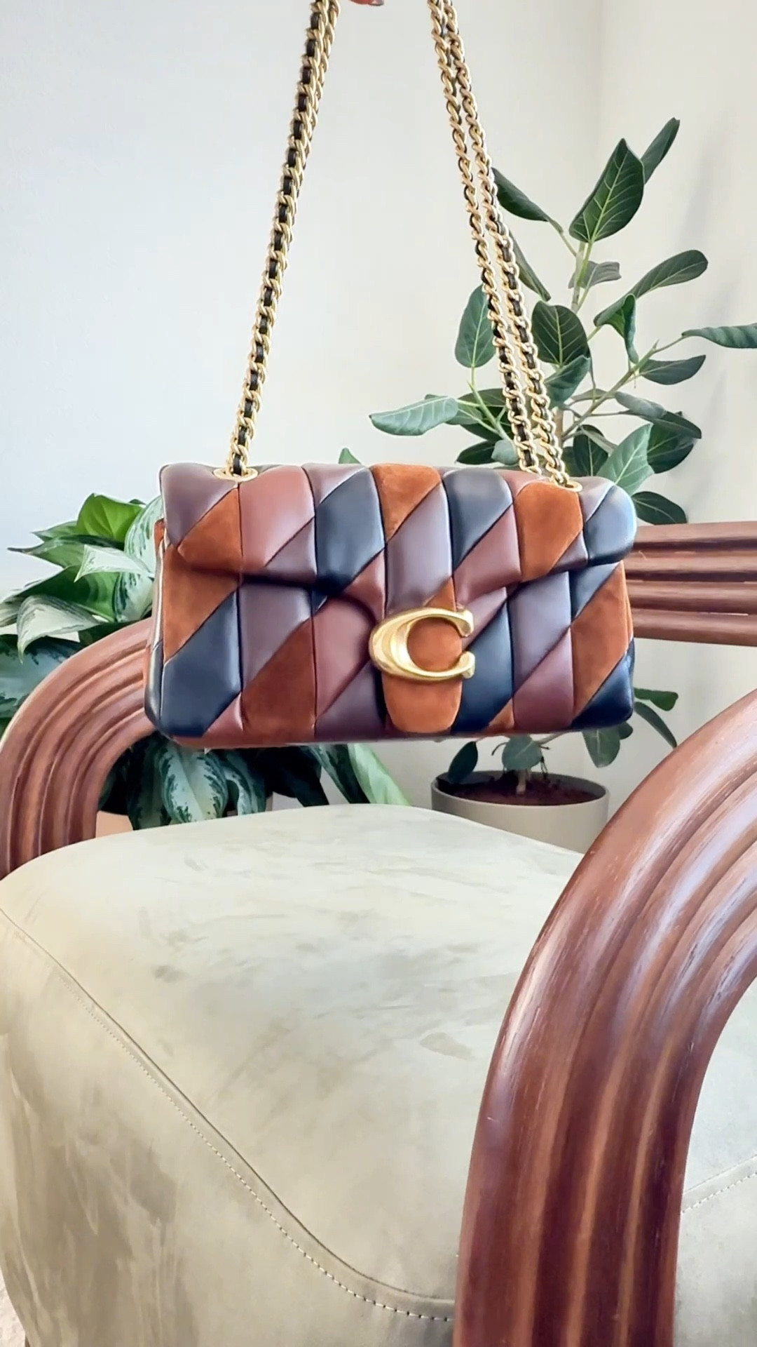 Coach Tabby Shoulder Bag 26 w/ quilting in brass / maple shadow brown

👜If you’ve been looking for the perfect Fall handbag, look no further!



#LTKSeasonal #LTKItBag