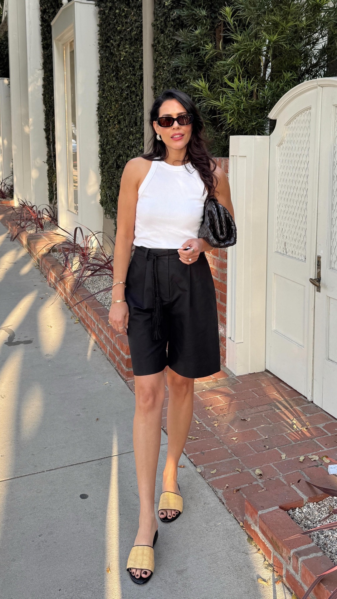 Same outfit, different moments ✨
Because when it works… it really works.

Bermuda linen shorts, a white tank, raffia sandals & the cutest tassel detail—my go-to summer city combo.
Shorts Size: Small
Vivrelle Code: DIANACAROLINA403 

 #LTKgrwm #LTKootd #LTKTall