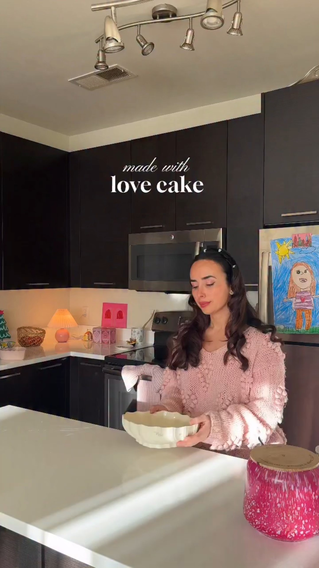 The cutest Valentine cake 🌸💗

#cake #valentine #valentinecake #foodie #yum 

cake  Ingredients
4 eggs
1 cup sugar
1½ cups flour
2 tsp baking powder
½ cup hot milk
½ cup melted butter
2 tbsp oil
1 tbsp vanilla

Buttercream Ingredients
1 cup butter (soft)
3–4 cups powdered sugar
2–3 tbsp cream or milk
1 tbsp vanilla

Recipe
1. Cake
Whip eggs + sugar → mix in all other cake ingredients → bake 350°F for 25–30 min → cool.
2. Buttercream
Whip butter → mix in powdered sugar → add cream + vanilla → whip until fluffy.
3. Optional (Purple Cream)
Mix 2–4 tbsp blueberry sauce into buttercream.
4. Assemble
Layer cake + buttercream (and jam if using). 
Add fresh flowers of your choice 🌸
Done. ✨