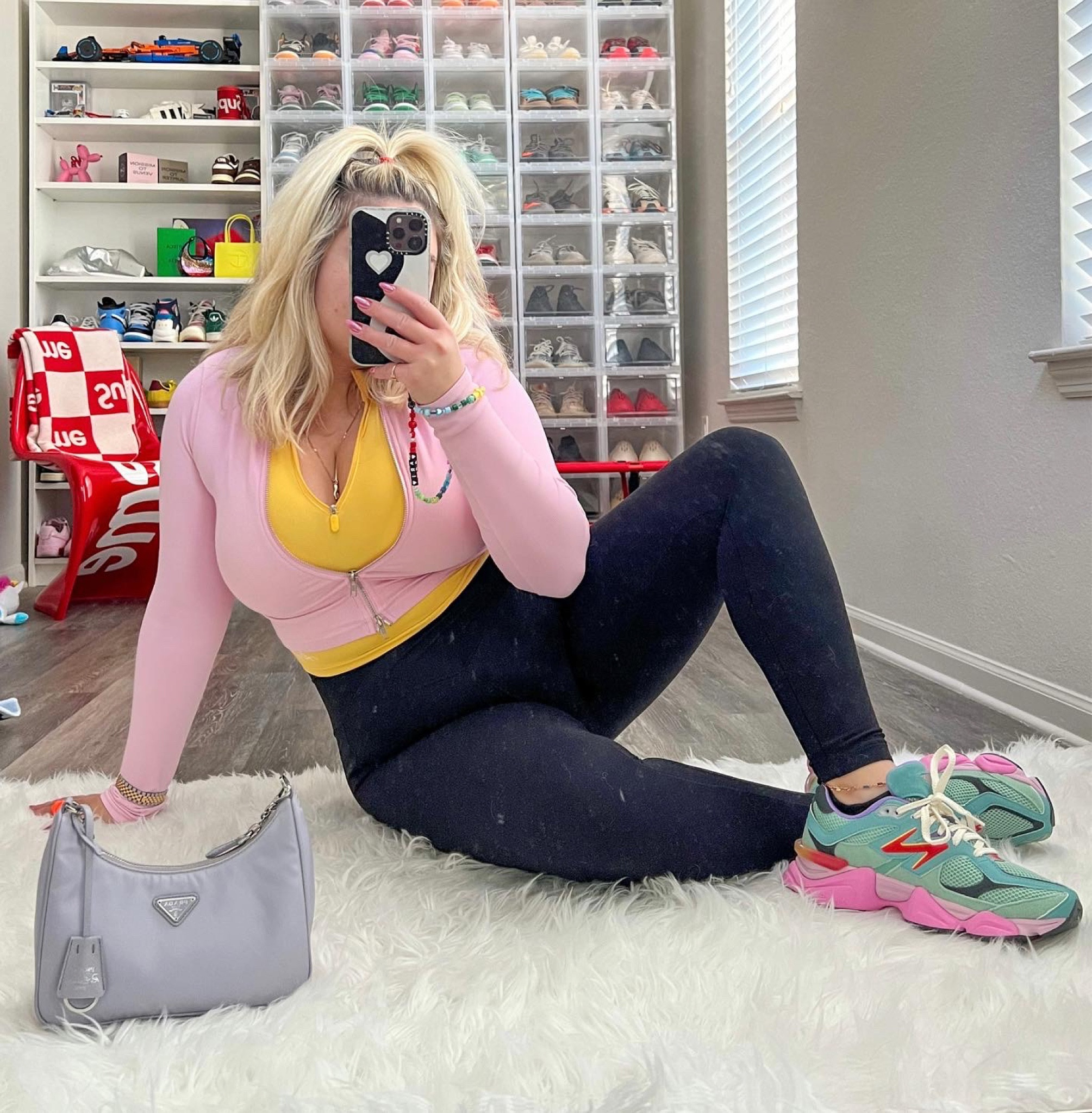 very dirty mirror ootd 🙃 




#nb9060 #ootdfashion #outfitstyle #streetfashionstyle #stylemod


#LTKitbag #LTKshoecrush #LTKcurves