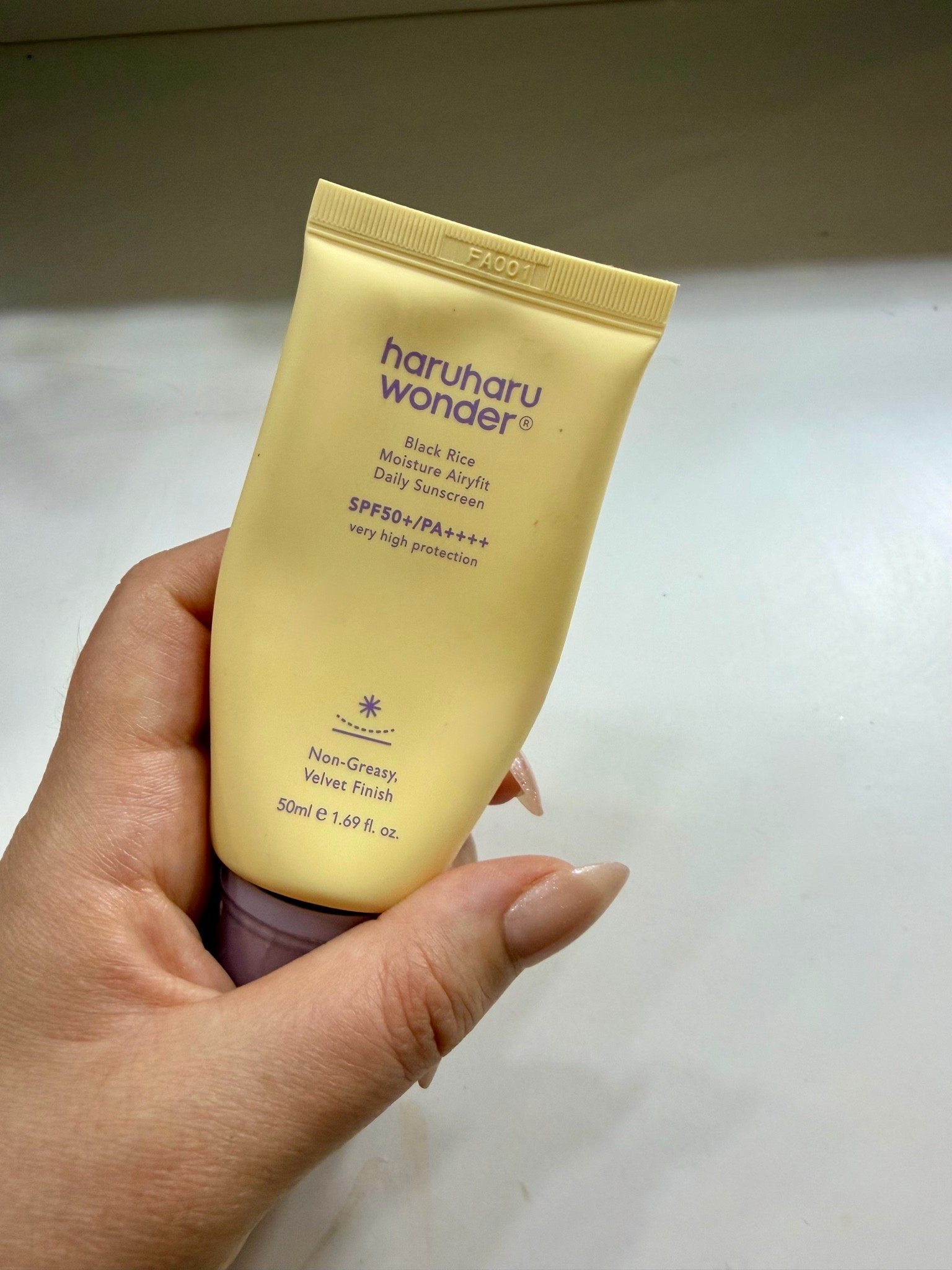 Love this velvety finish sunscreen! No white cast and makes my skin look so soft after applying 😍

#LTKmorningroutine #LTKgrwm