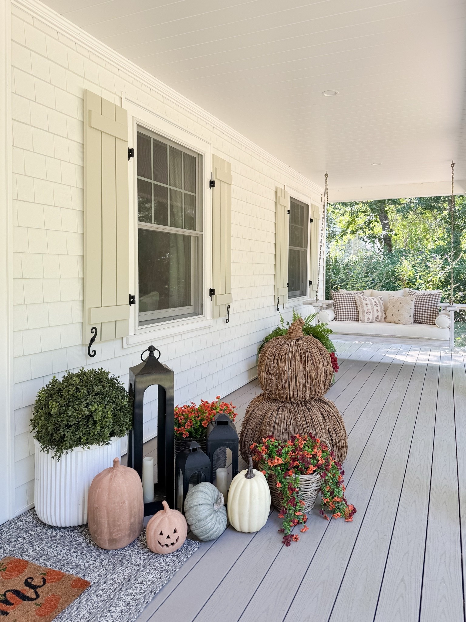 Fall Front Porch

Home  home decor  home favorites  spring front porch  spring home decor  seasonal decor  wreath  planters  area rug  coastal home

#LTKHome #LTKSeasonal