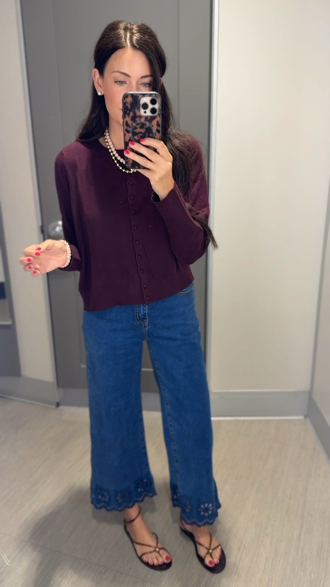 A great lightweight fall sweater! Wearing a medium, go up one ifyou don’t want it fitted!

#LTKootd #LTKSeasonal #LTKmomlife