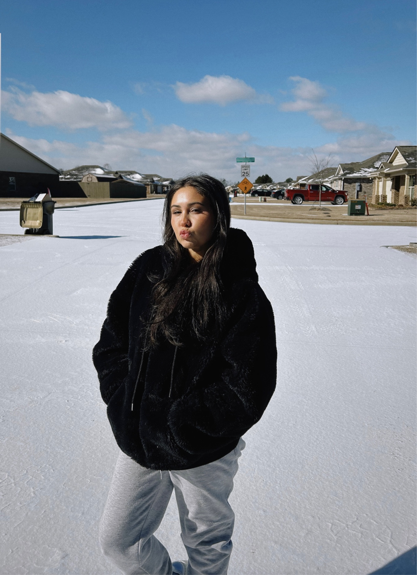 Snow day ☃️ 

#LTKbeauty #LTKSeasonal #LTKstyletip