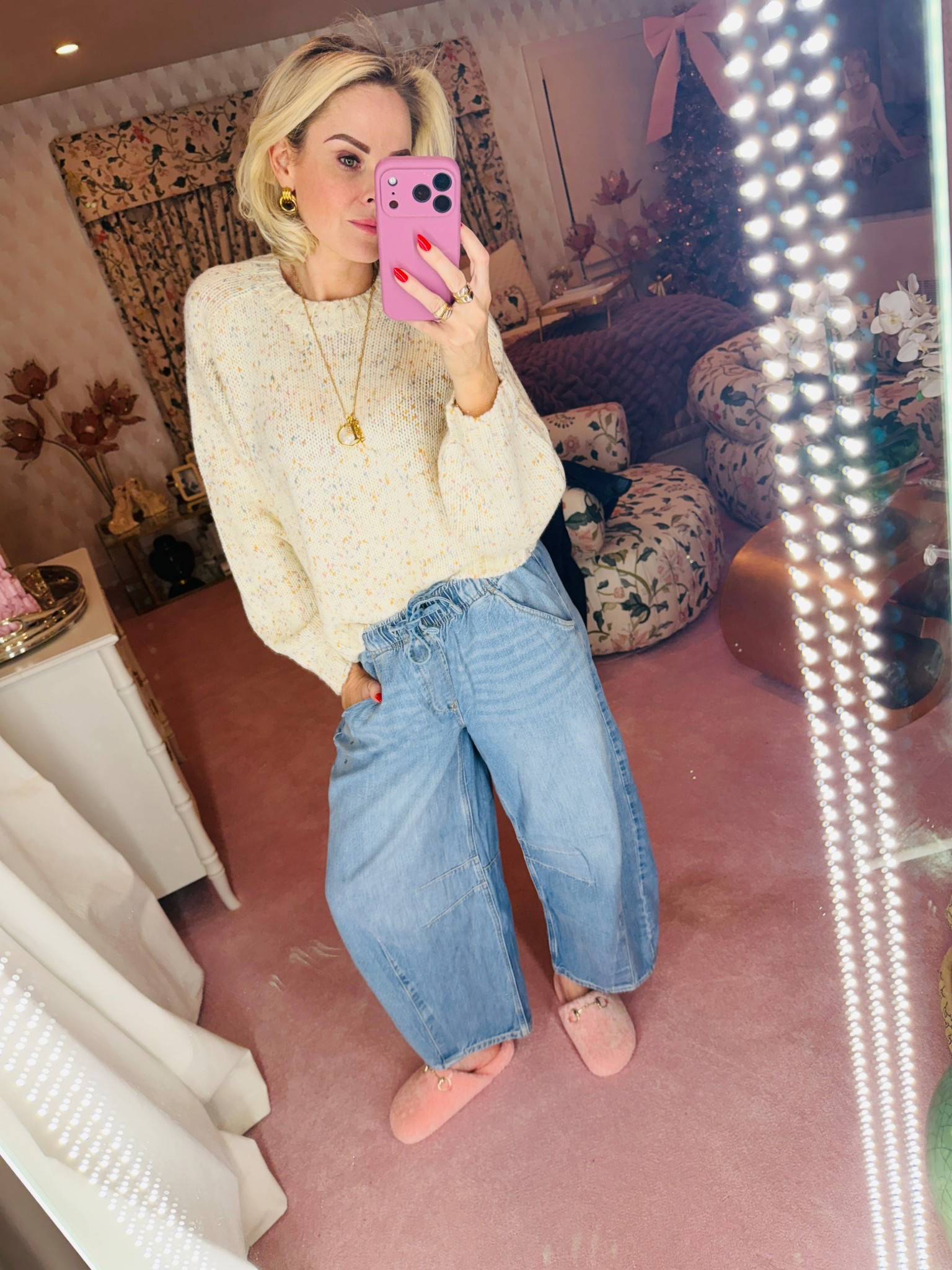 Easy comfy outfit (wearing size xs in sweater and small in pants)

#LTKmomlife #LTKSaleAlert #LTKOver40