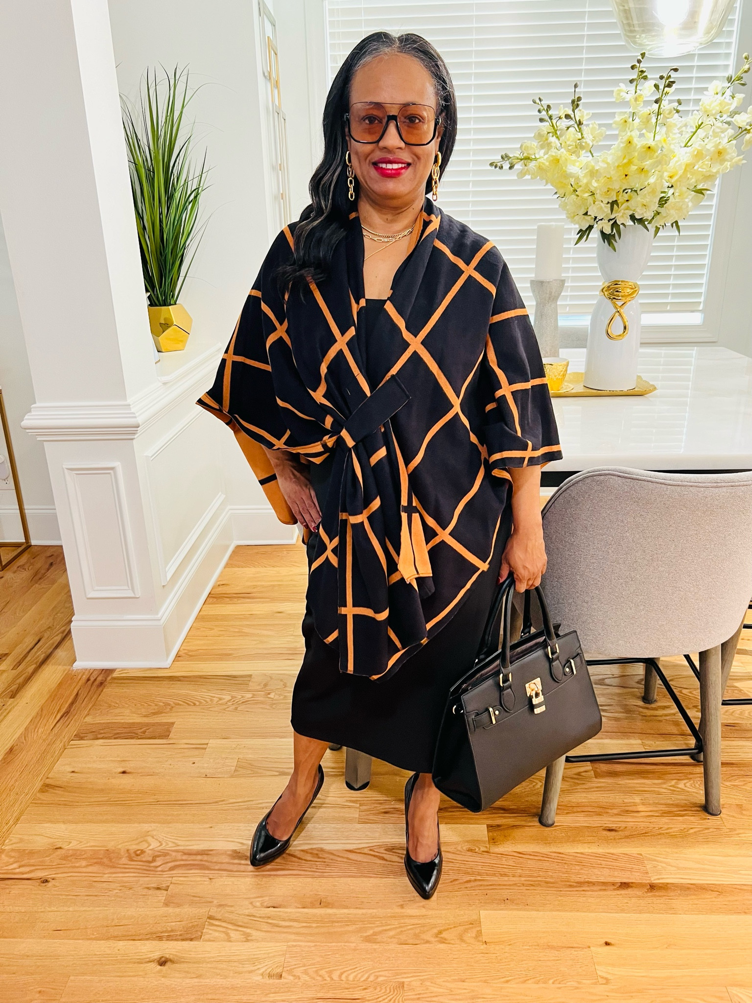 Workwear, but cozy. This look is great from standing out and also staying warm. It’s reversible and OS. The compliments will be endless. Enjoy 🥰

#LTKSeasonal #LTKFindsUnder50 #LTKMidsize