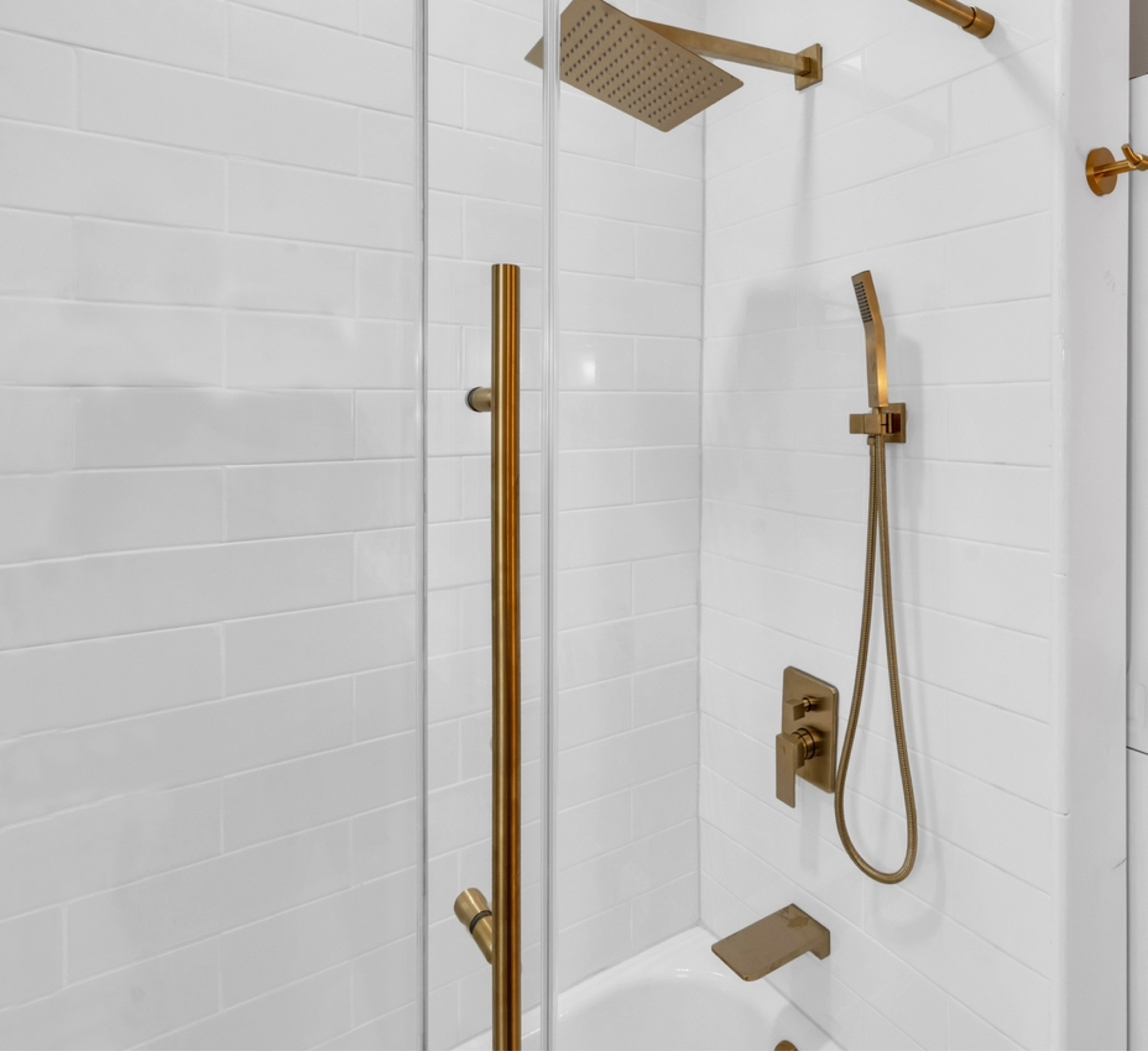 Gold shower and bath faucet set from Amazon 

#LTKhome