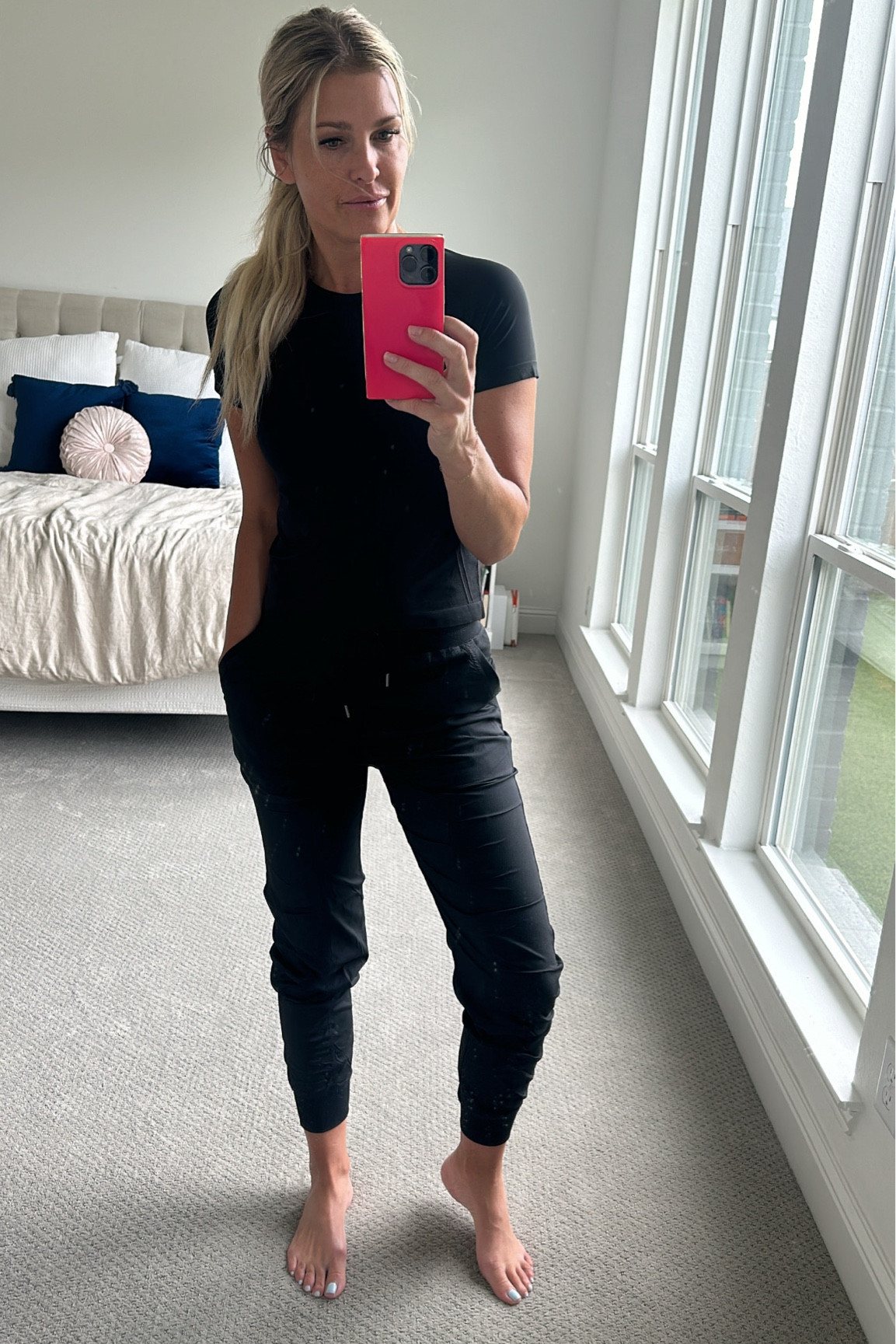 Women’s jogger | lululemon dupe | exercise pant | travel outfit 

#LTKTravel #LTKActive #LTKFitness