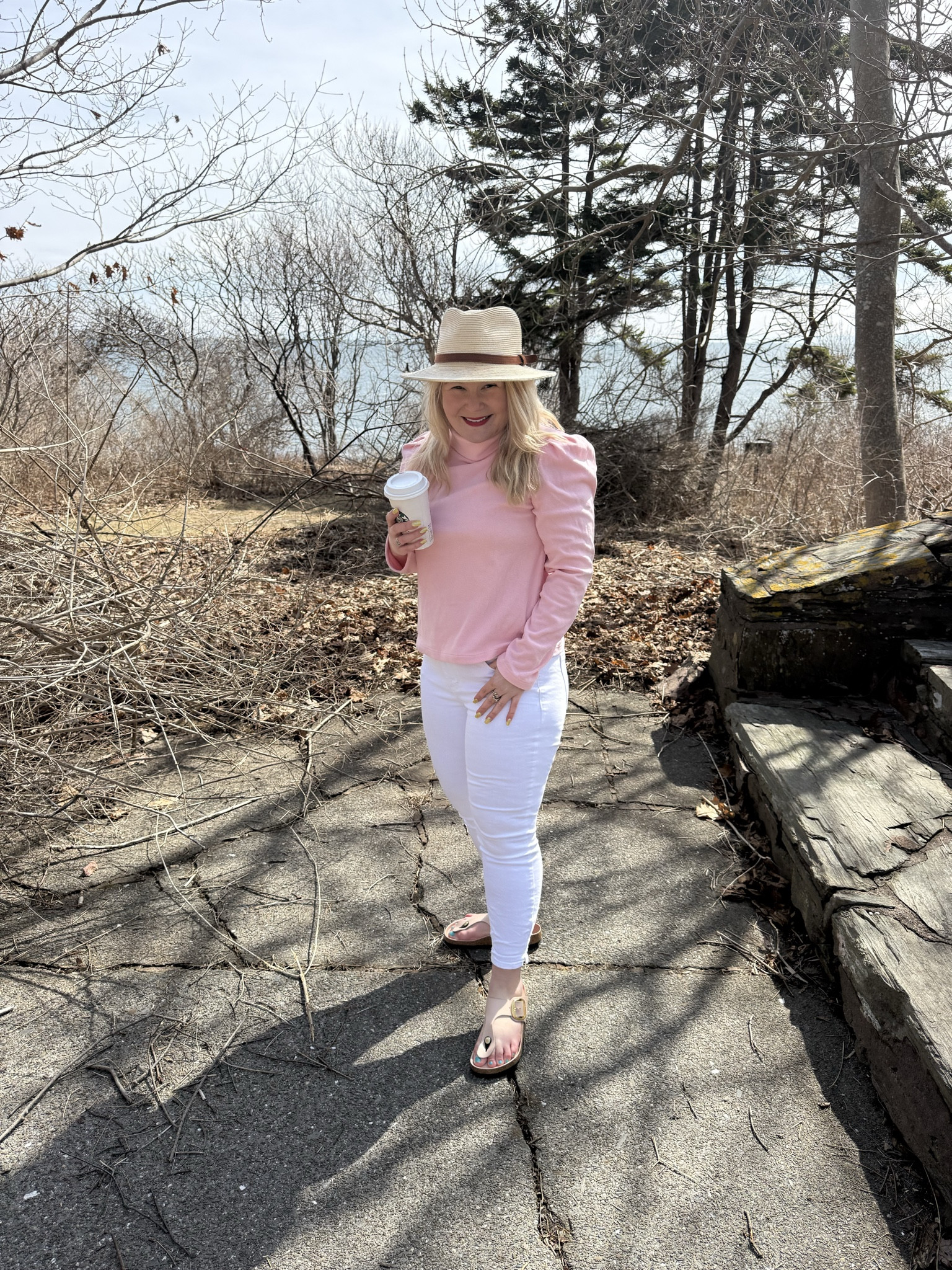 Monday ootd. Rocking white denim just because🥰 white house black market has the best petite denim. 

#LTKWorkwear #LTKPetite #LTKootd