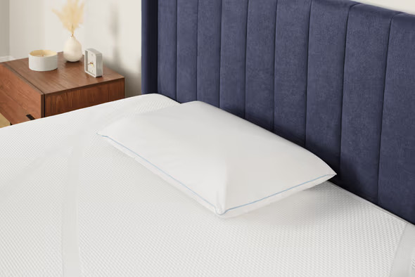 TEMPUR-Cloud® Dual Cooling™ Pillow | Tempur-Pedic