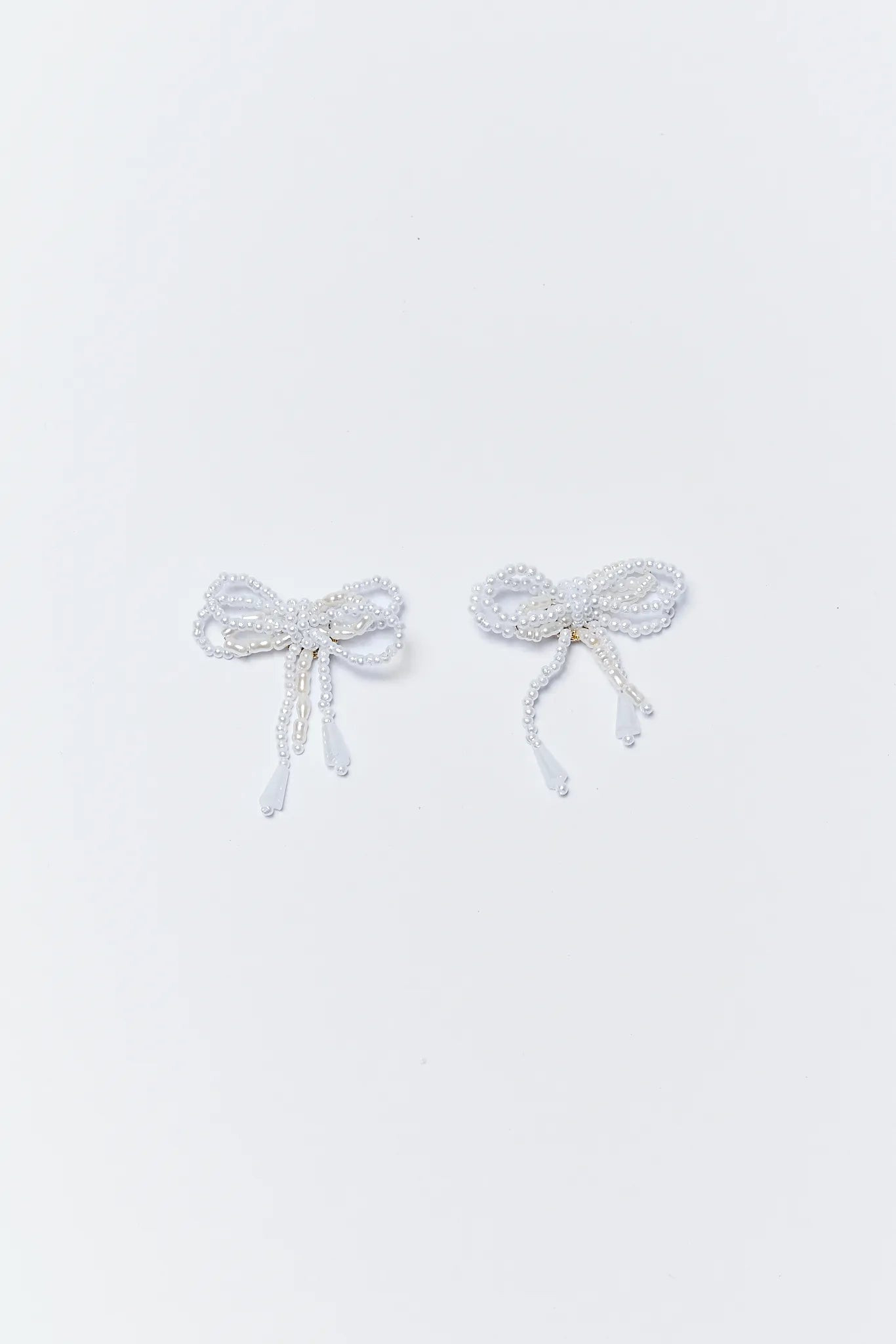 Gwen Pearl Bow Earrings | Avara
