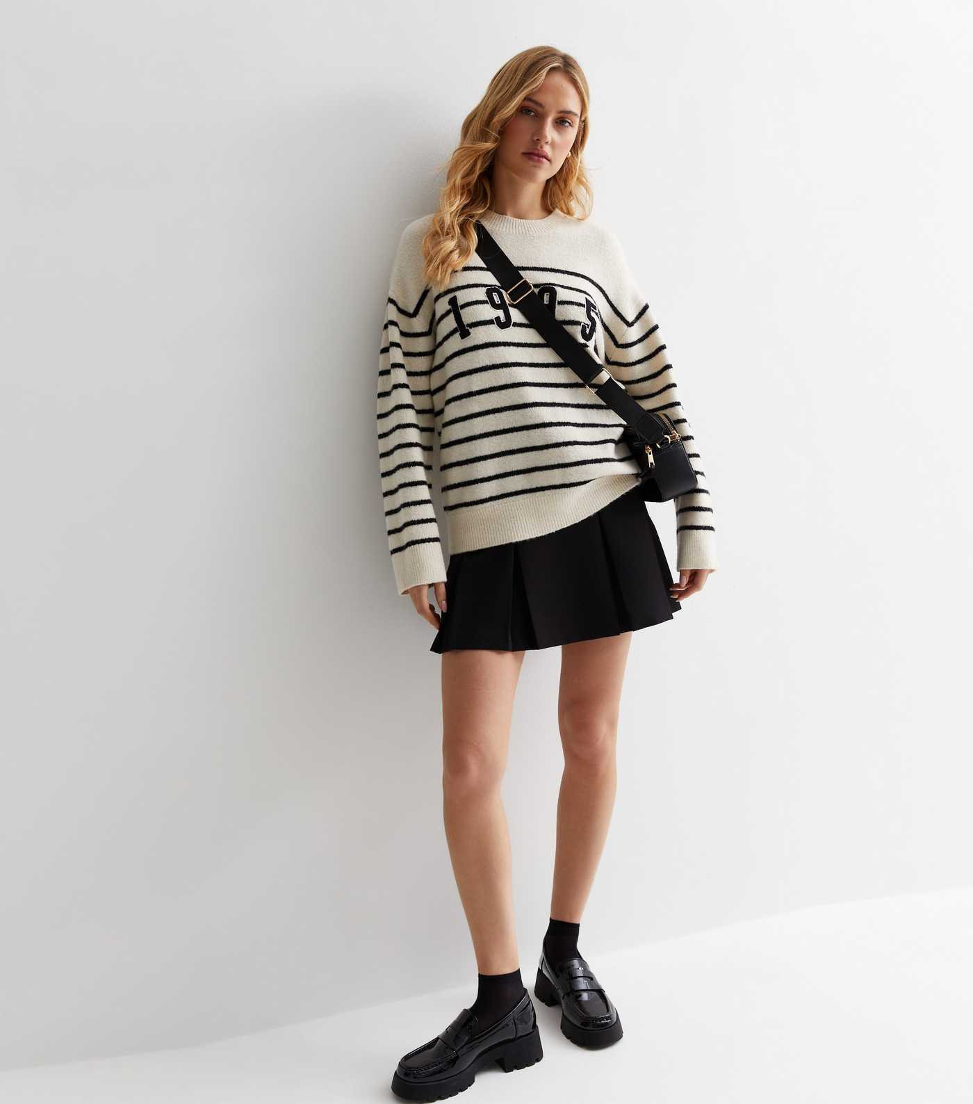 Black Pleated Mini Skirt | New Look | New Look (UK)