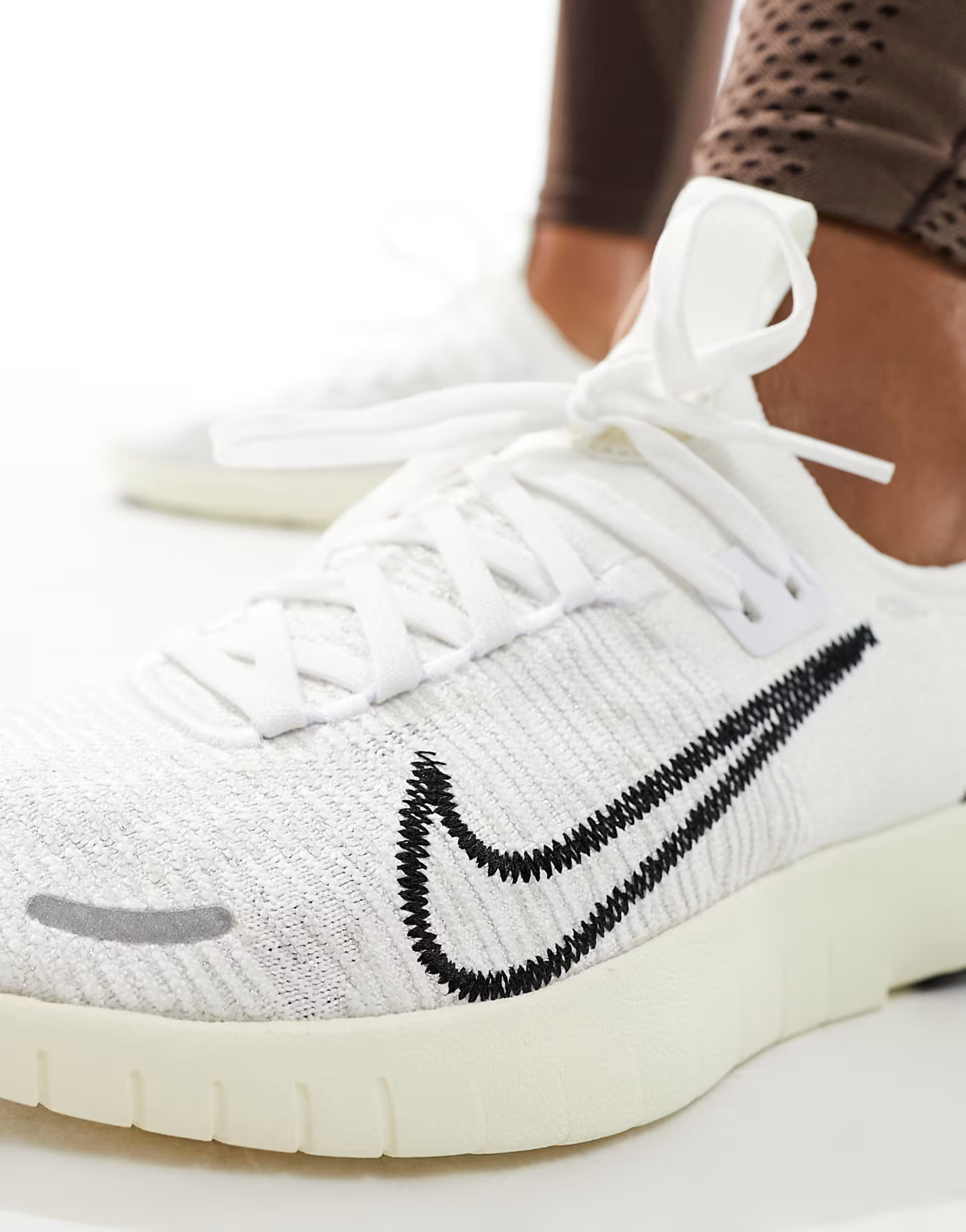 Nike Running Free Run NN trainers in white and black | ASOS (Global)