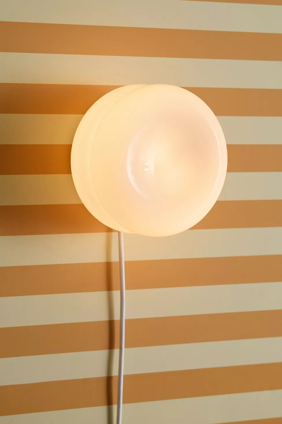 Codi Round Glass Sconce | Urban Outfitters (US and RoW)