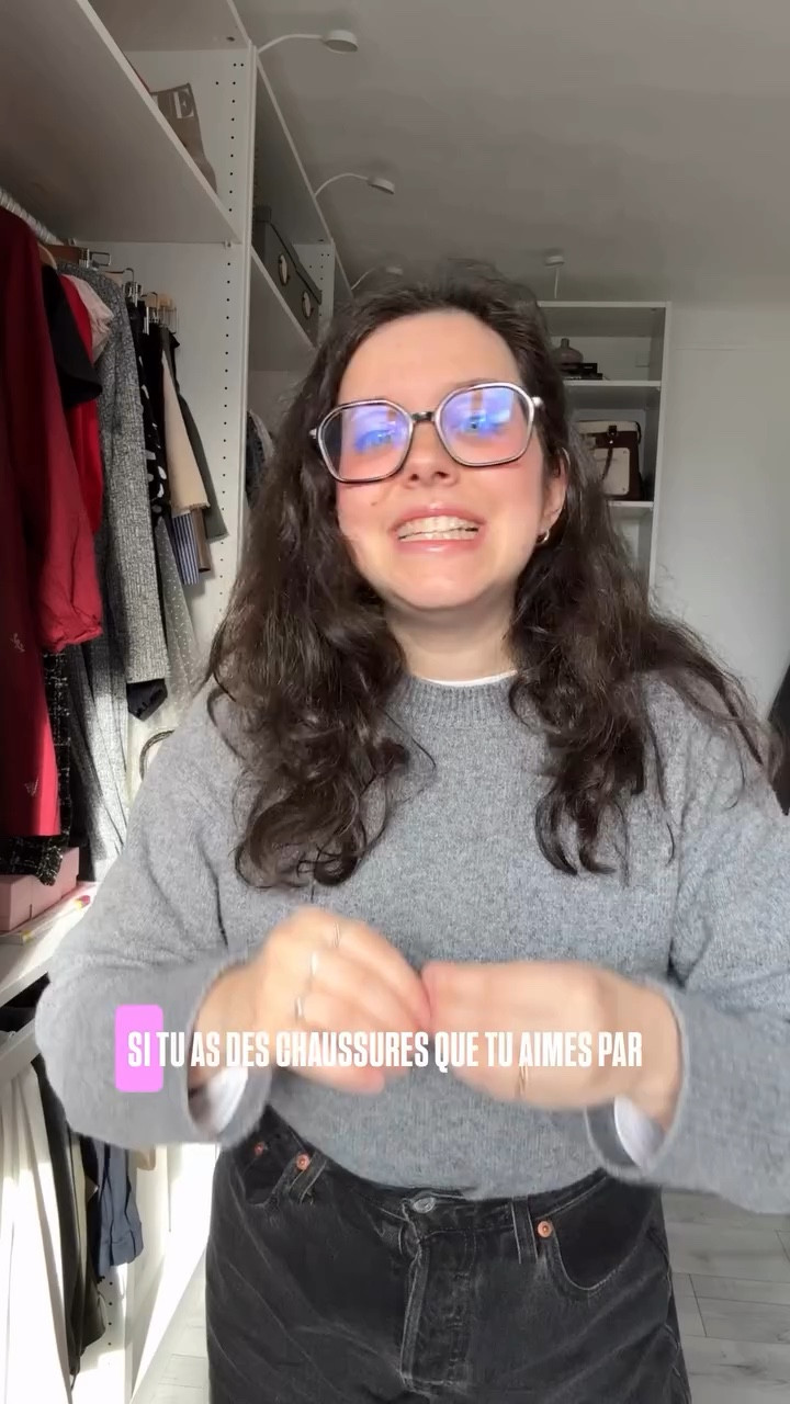 Et si le meilleur conseil pour garder tes chaussures plus longtemps, c’était simplement… d’aller chez le cordonnier ?
On parle souvent d’acheter mieux.
Mais on parle moins de faire durer.
Dans ce réel, je te montre 3 choses toutes simples que tu peux faire chez le cordonnier pour prolonger la vie de tes chaussures (et éviter d’en racheter trop vite).

Est-ce que tu y penses, toi, ou tu attends qu’elles soient vraiment foutues ?

#LTKstyletip #LTKshoes #LTKfrance