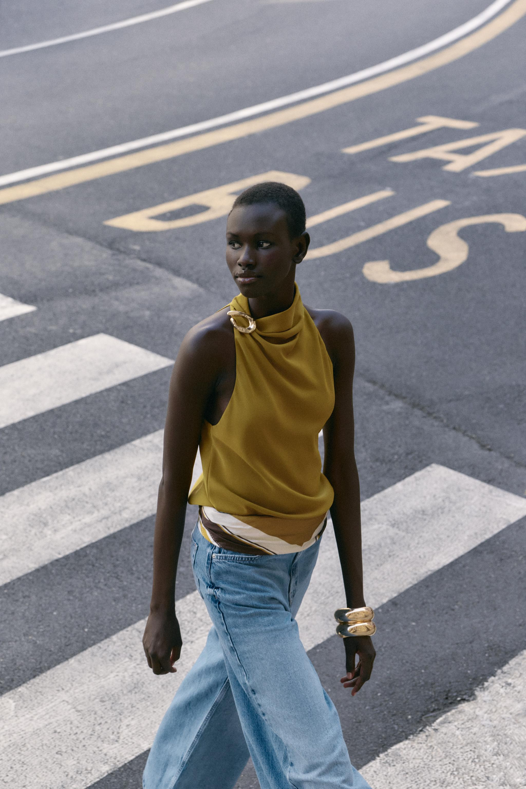 HARDWARE HALTER TOP | Zara US