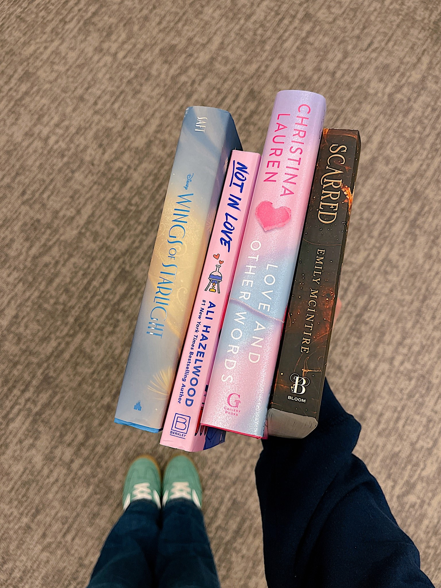 The perfect gift for a book lover - Books 🫶

#LTKMidsize #LTKGiftGuide #LTKHome