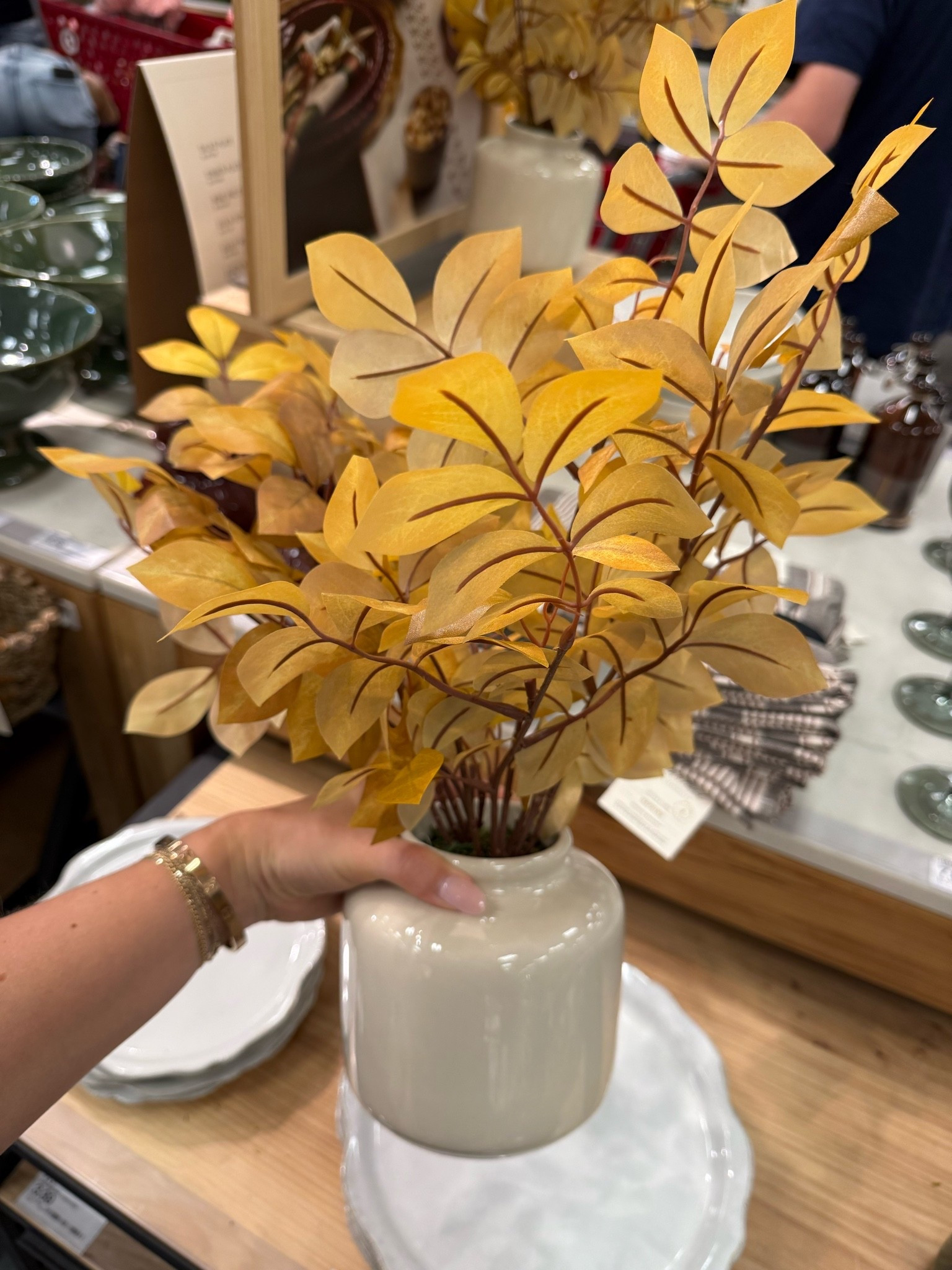 Fall vase with yellow stems 🍁

#LTKdayinmylife #LTKSeasonal #LTKHome