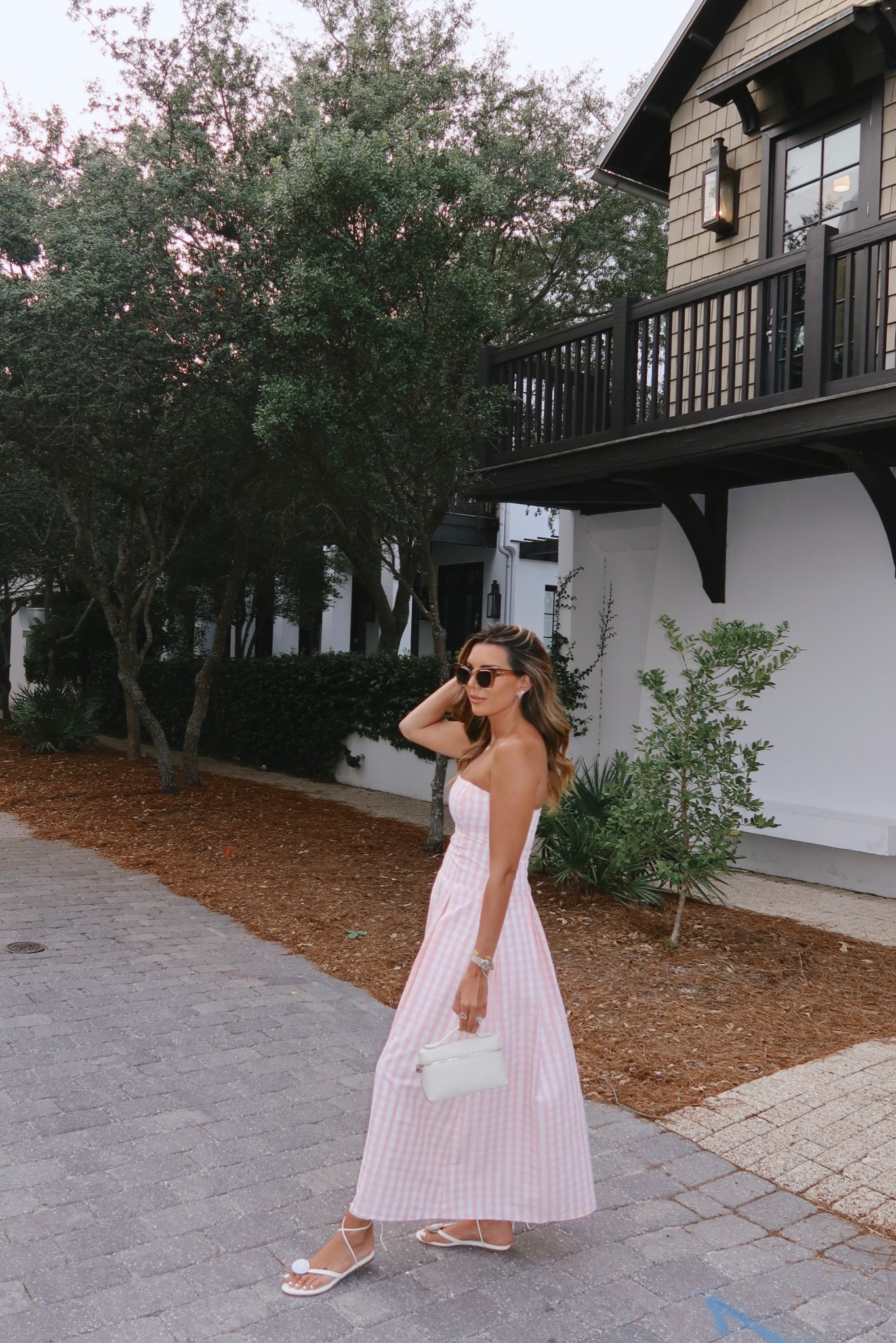 such a cute dress especially for the price!! I’m in a size medium!

Vacation dress
Summer dress
Under $100
Summer outfit
Rosemary beach 

#LTKStyleTip #LTKFindsUnder100 #LTKSummerEdit