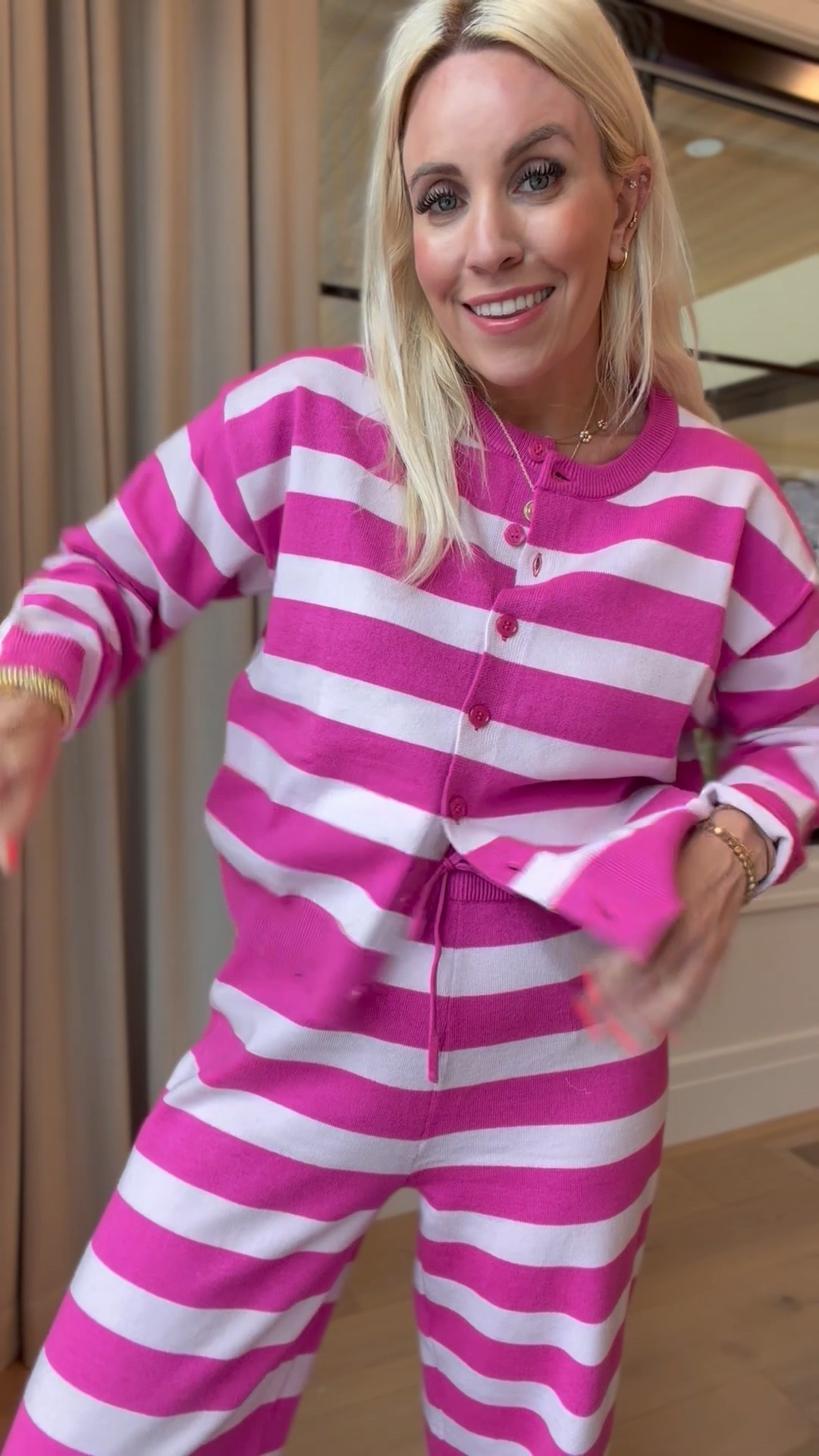 This set from Amazon is so cute and under $50! I’m wearing a medium. Comes in tons of cute colors!

#LTKootd #LTKFindsUnder50 #LTKmomlife