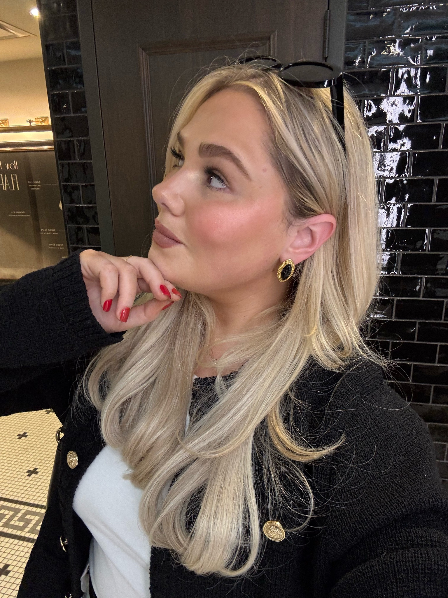 A vintage-style earring hates to see me coming ✨ 

Absolutely in love with these Heaven Mayhem dupes that are $14. 

Full disclosure: I was introduced to the brand after seeing Hailey Bieber where them and have bought 2 pairs since. I love them and wear them all the time but sometimes it’s also nice to save $ — especially when these are $95 less! They’re not as big and statement as the originals but they do still have that vintage flair. They’re also not gold-plated so they likely won’t last as long, but luckily with earrings you don’t as much have to worry about any green skin stains. 

Find them linked at my LTK 🖤



#LTKFindsUnder50 #LTKSaleAlert #LTKStyleTip