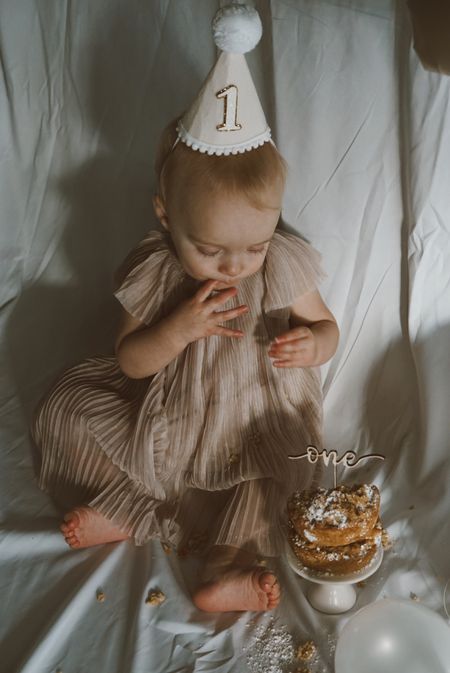 Baby’s first birthday / cake smash photoshoot 🎂 one

#LTKbaby #LTKkids #LTKparties