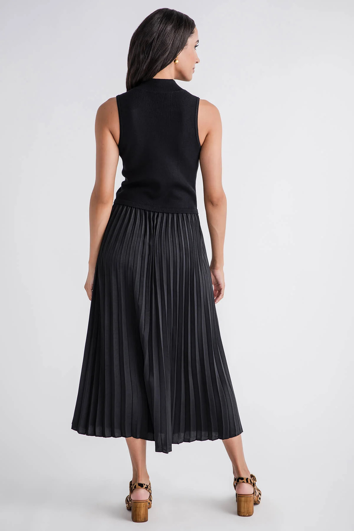 Skies Are Blue Pleated Contrast Mock Neck Dress | Social Threads