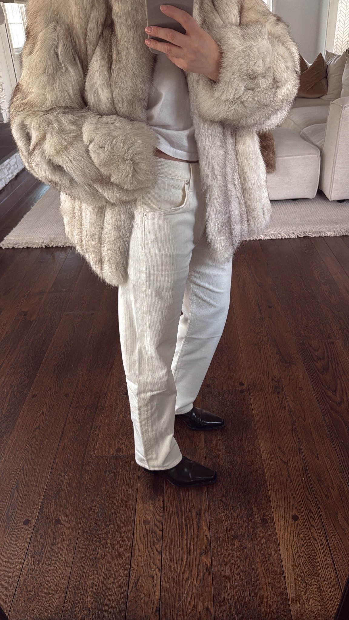 OOTD 

Coat vintage from my mom- rounded up a few similar 
Pants already a slouchy fit wearing tts 
Boots tts 