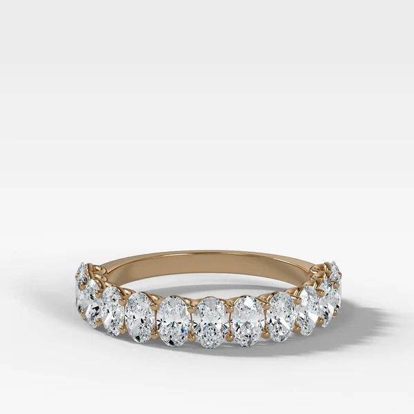 Petite Shared Prong Wedding Band with Oval diamonds | Good Stone