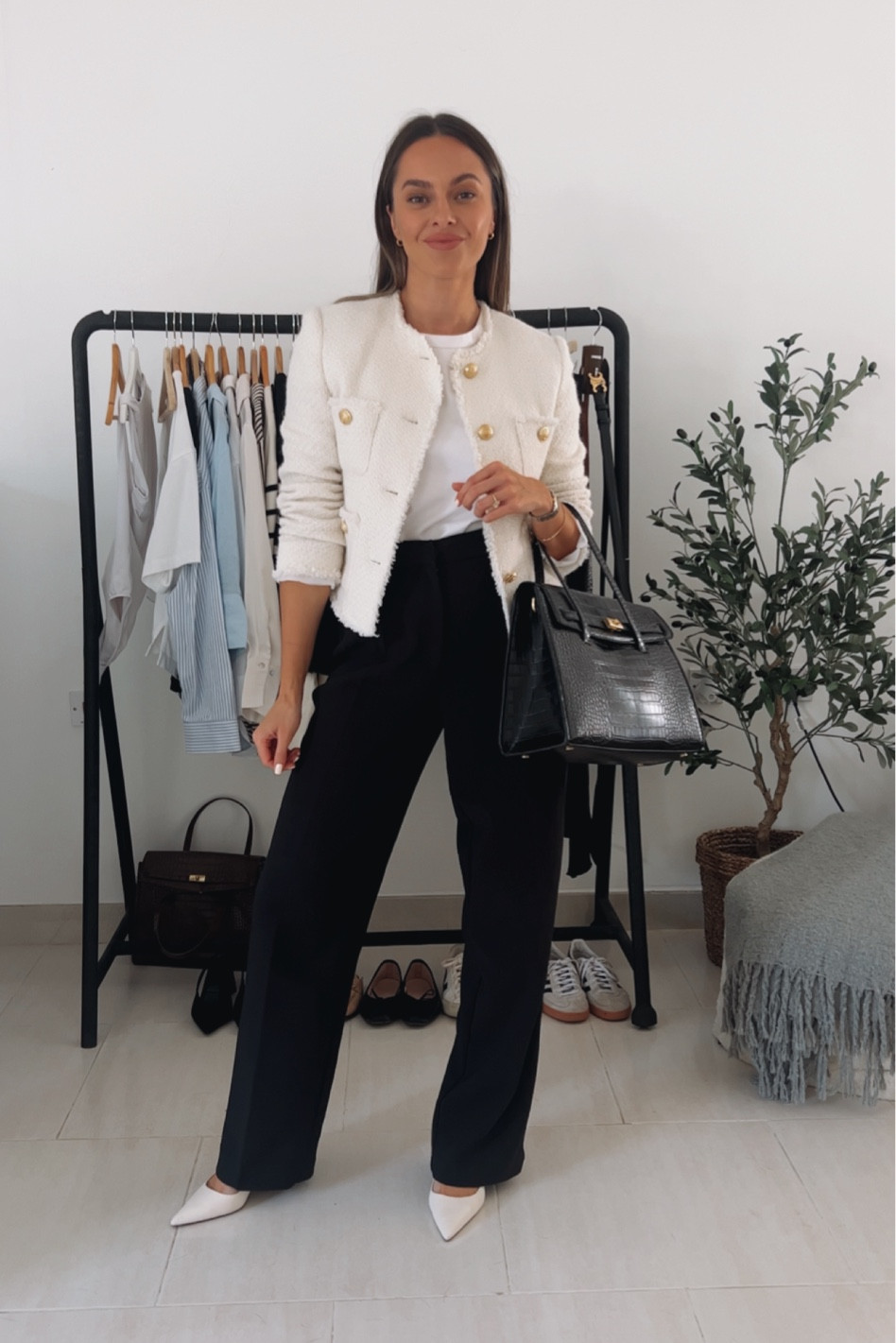 Tweed jackets for transitional styling 

#LTKworkwear #LTKstyletip #LTKSeasonal