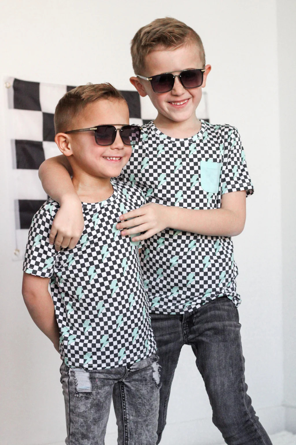 BE ELECTRIC DREAM POCKET TEE | Dream Big Little Co.