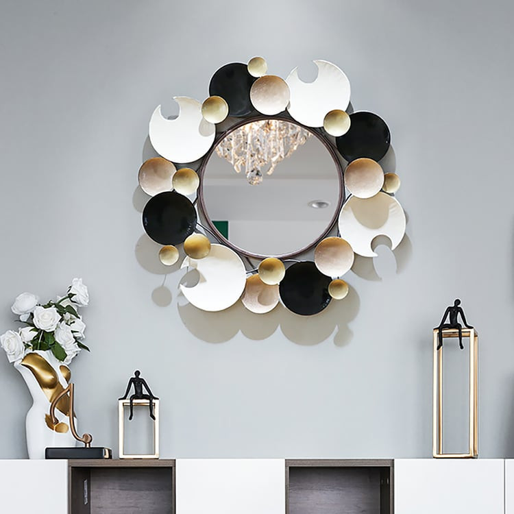 28.1" Modern 3D Round Plates Overlapping Metal Wall Mirror for Entryway | Homary