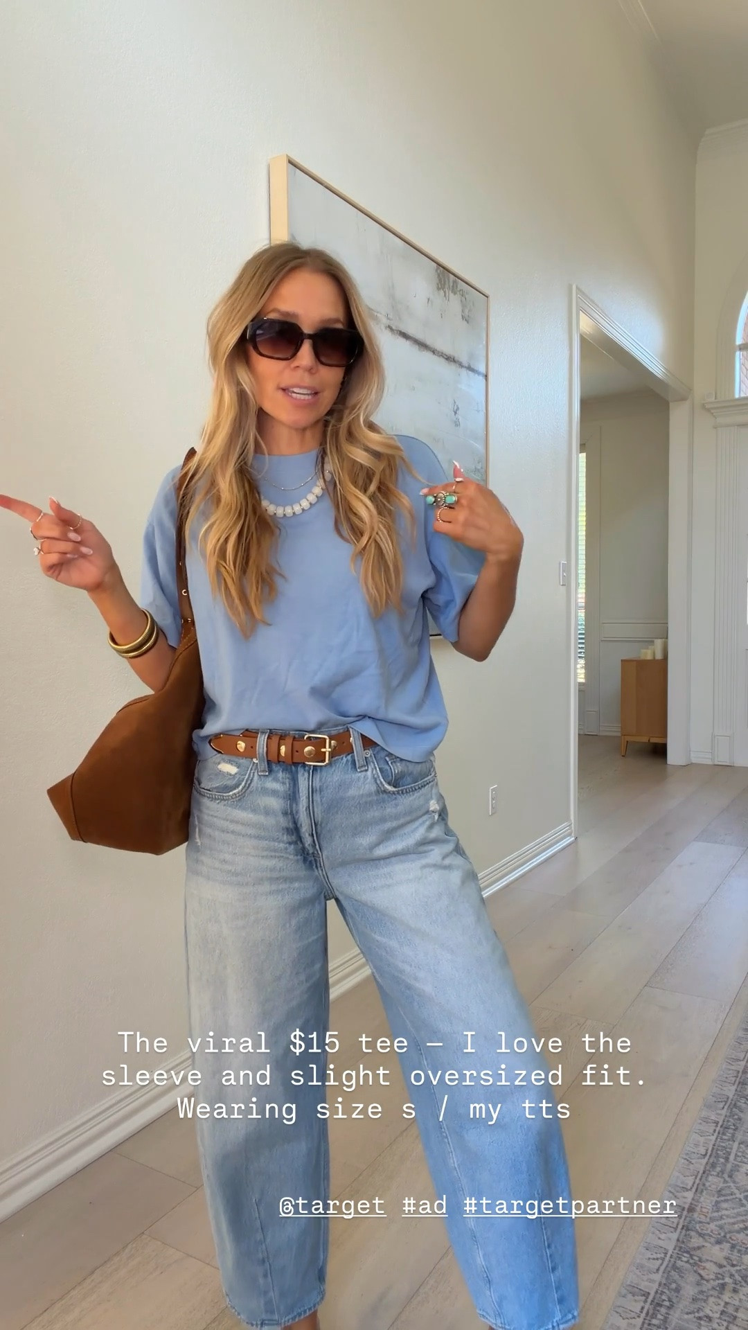 🤍@target #ad

The viral Target tee that’s $15 & SOOO good I now have in 3 colors. I dressed it up, and obsessed with the mules from Target too. Wearing size s / my tts