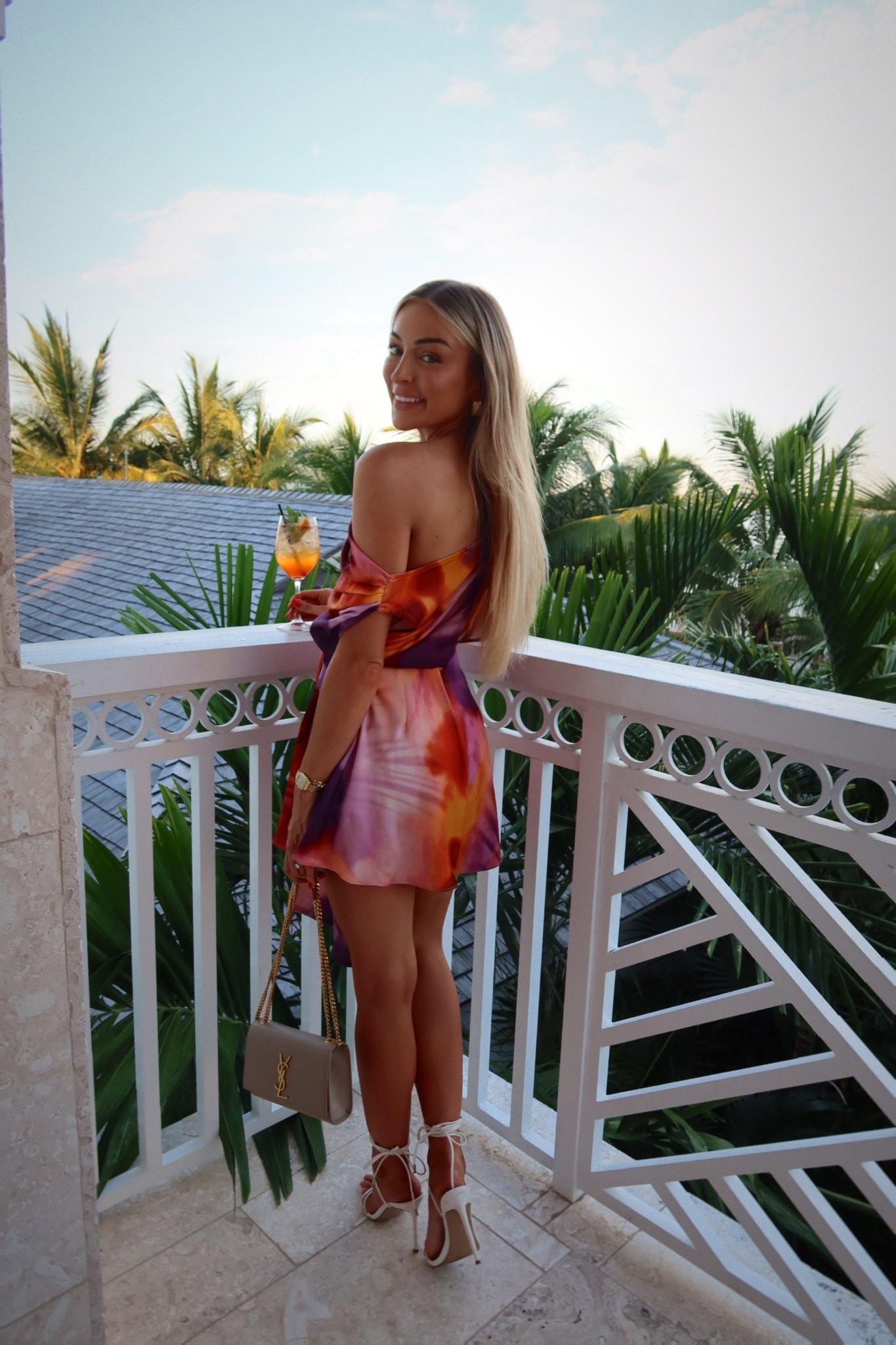 Wearing a size small, could’ve done an xs. 


Resort wear | vacation | summer | beach | romper | sunset | Bahamas | island | date night | vacay ootd | fits tts

#LTKStyleTip #LTKTravel