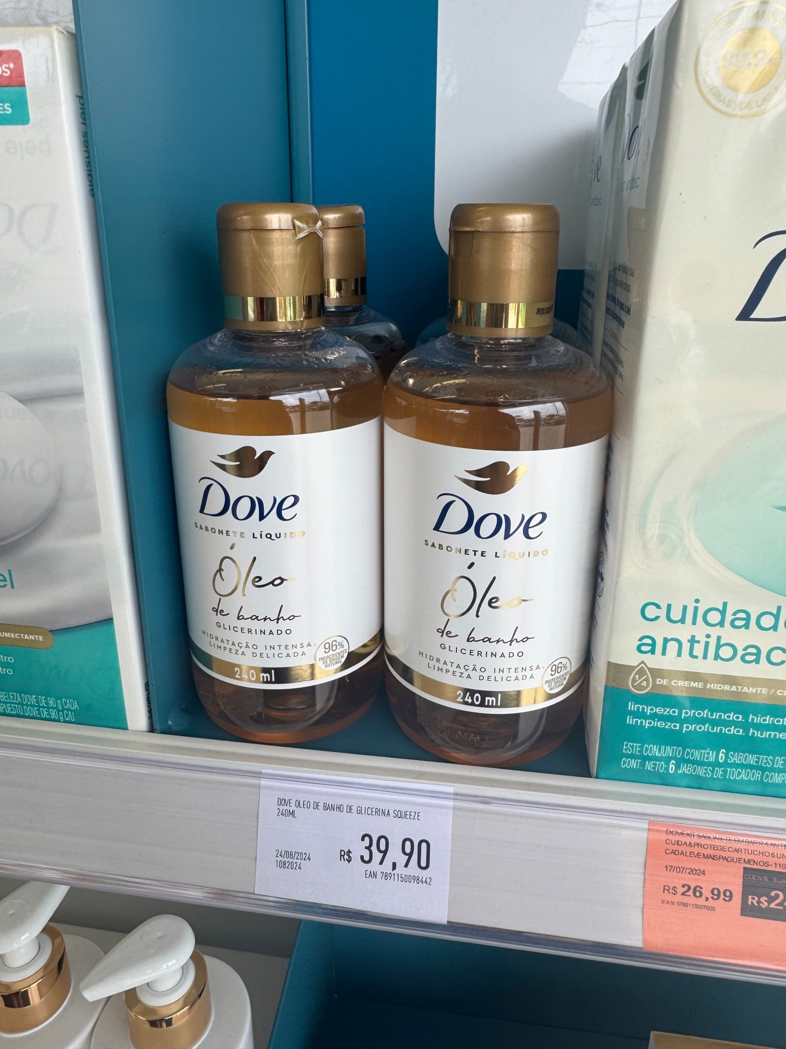 Óleo de Banho Dove 240ml Glicerina proporciona uma hidratação intensa e delicada limpeza, deixando a pele macia e suave. Sua fórmula com glicerina ajuda a reter a umidade, proporcionando hidratação profunda durante o banho. Com textura cremosa, cria uma espuma rica que facilita o deslizamento e o enxágue. Ideal para peles secas, o produto deixa a pele com toque sedoso e aroma suave. Perfeito para uma experiência de autocuidado.

#LTKbeleza #LTKbrasil #LTKautumn