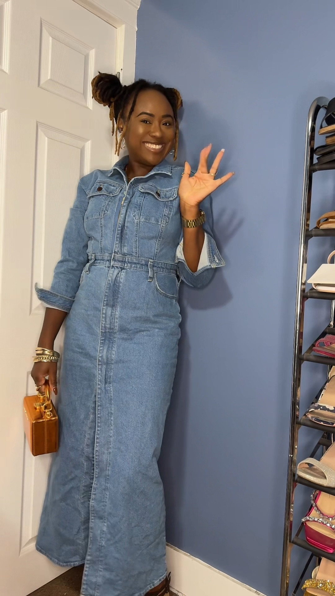 Jean Dress and Boots are the perfect fall comboo

#LTKFallSale #LTKStyleTip #LTKVideo