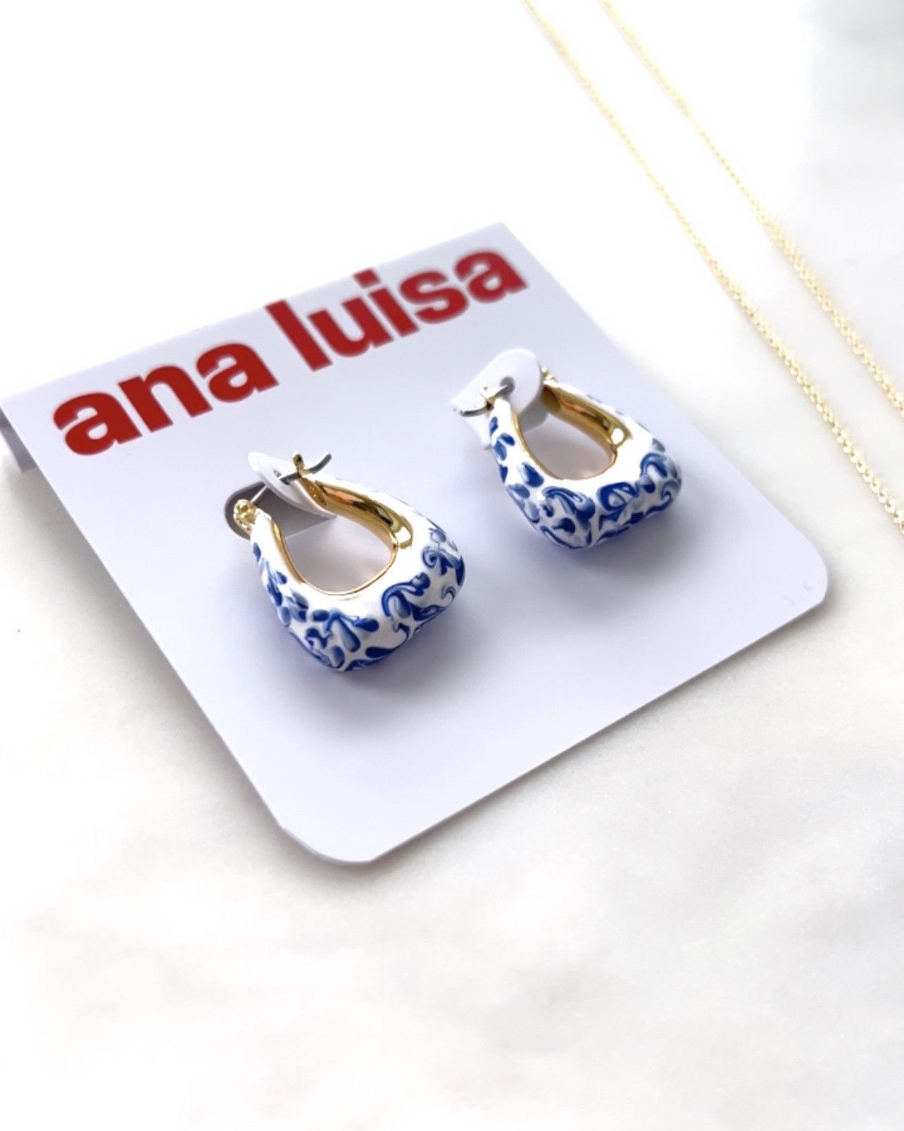 💙Love these blue & white @Ana Luisa earrings. Great to wear to a beach resort or as a wedding guest. Perfect size and not heavy! Highly recommend.

#LTKSwim #LTKWedding #LTKWorkwear