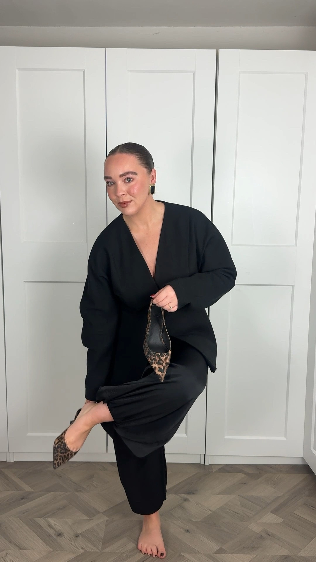 a dressy look for girls who don’t do ‘dressy’: try balloon trousers! 

I sized down in these and got a UK12, I’m usually a 14. I actually put shirt bands from Amazon (linked) around my ankles to tuck some of the trousers in because there’s so much material (I’m only 5ft 2 and a half) 

I wear my usual size in the blazer

The earrings are old asos, so is the bag but I’ve linked similar 

#LTKmidsize #LTKpartywear #LTKdatenight