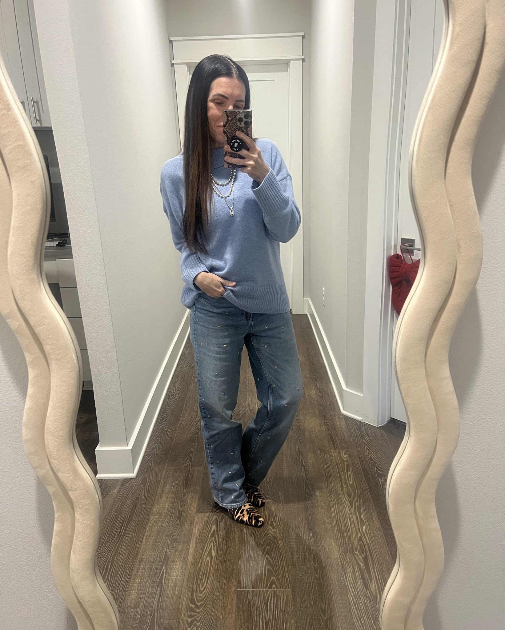 New heart stud jeans!  Just in time for Valentine’s Day!  

Sweater in XS
Jeans TTS in 4

#LTKValentine #LTKOver40