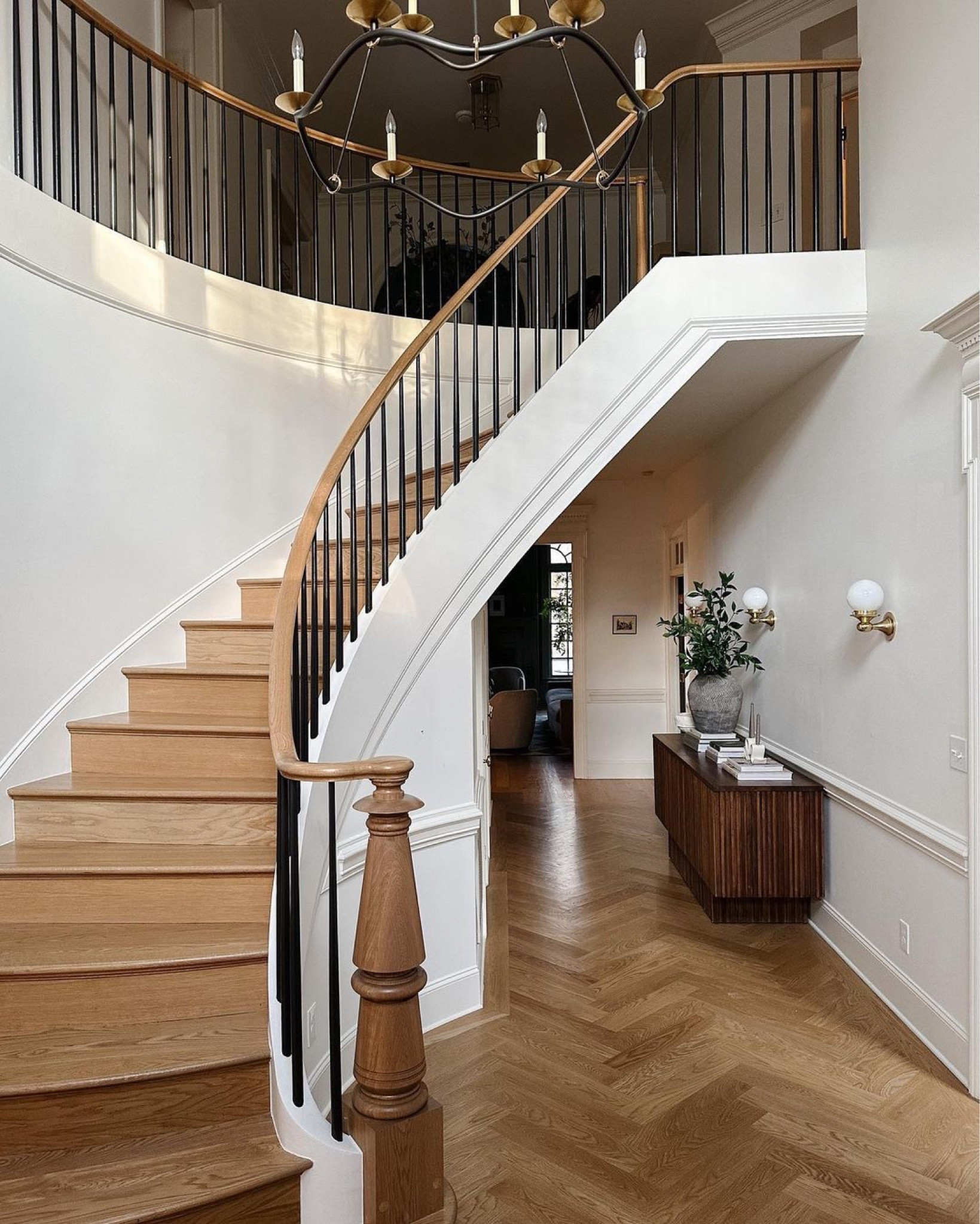 Our colonial entryway 🫶 

#LTKhome