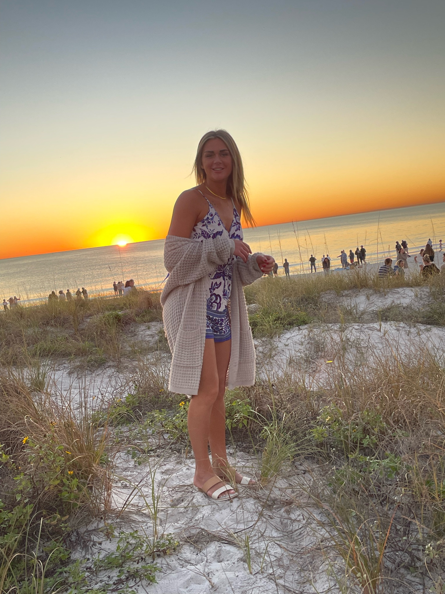 Sunsets are a girls bestfriend #vacationclothes #vacationoutfit

#LTKSeasonal #LTKfit