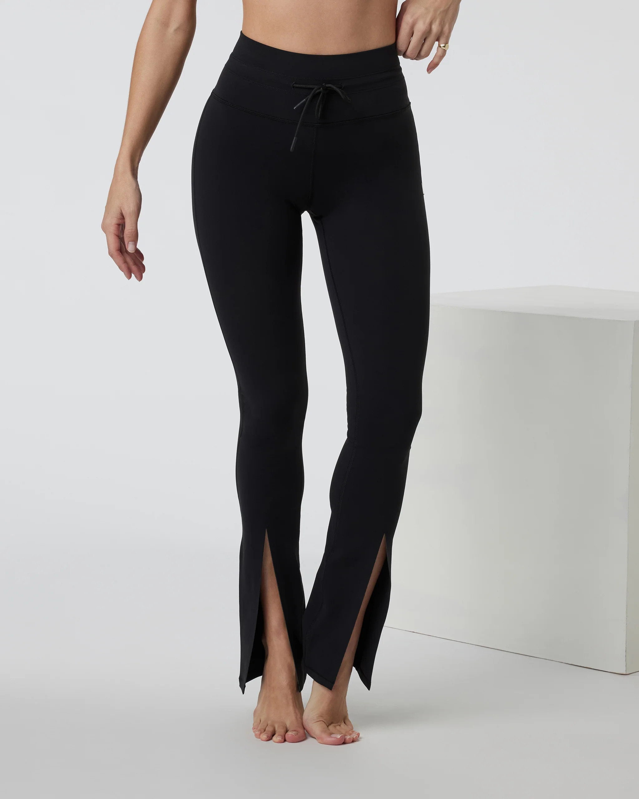 Daily Split Flare | Black Flare Leggings | Vuori | Vuori Clothing (US & Canada)
