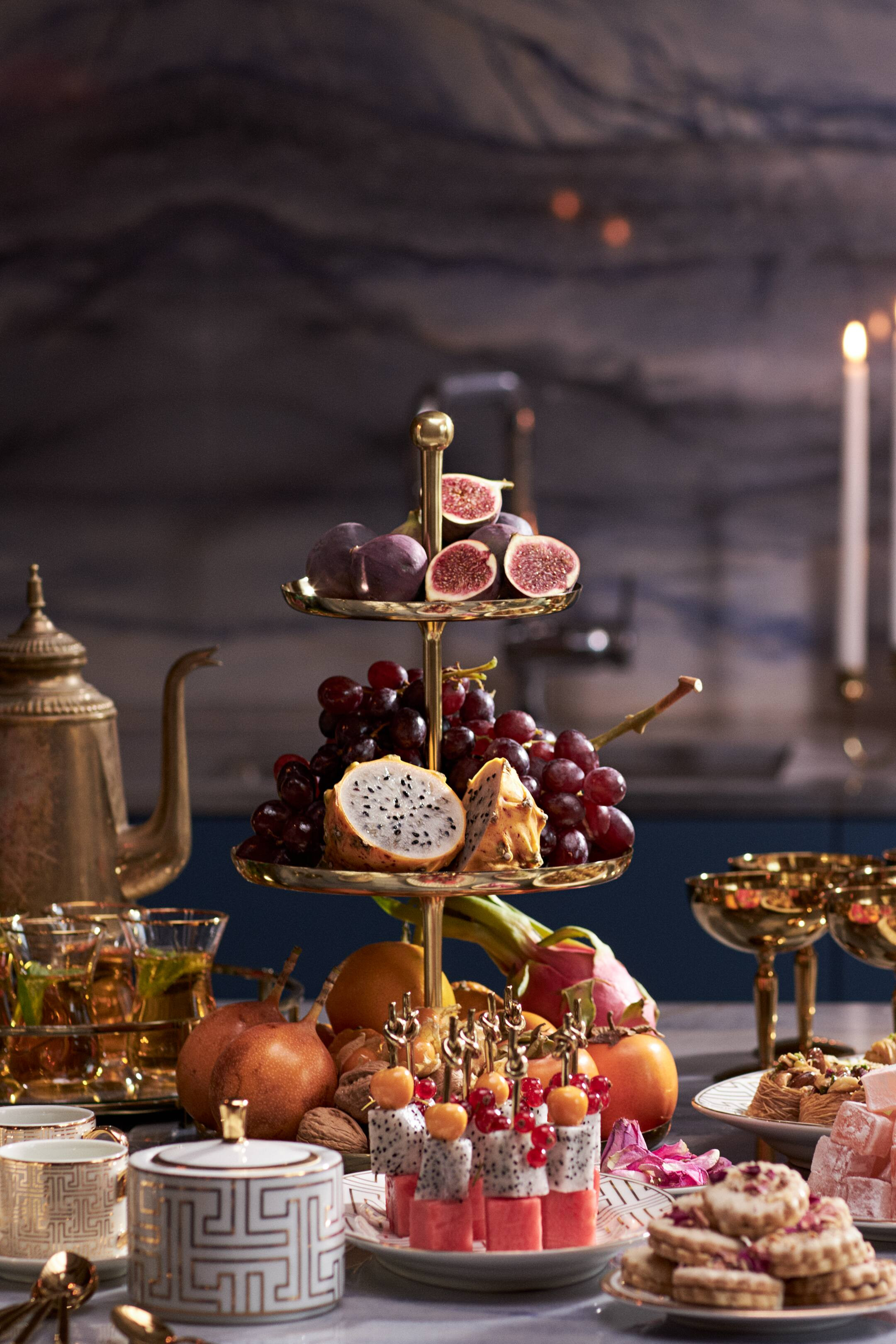 Metal Cake Stand | H&M (US + CA)