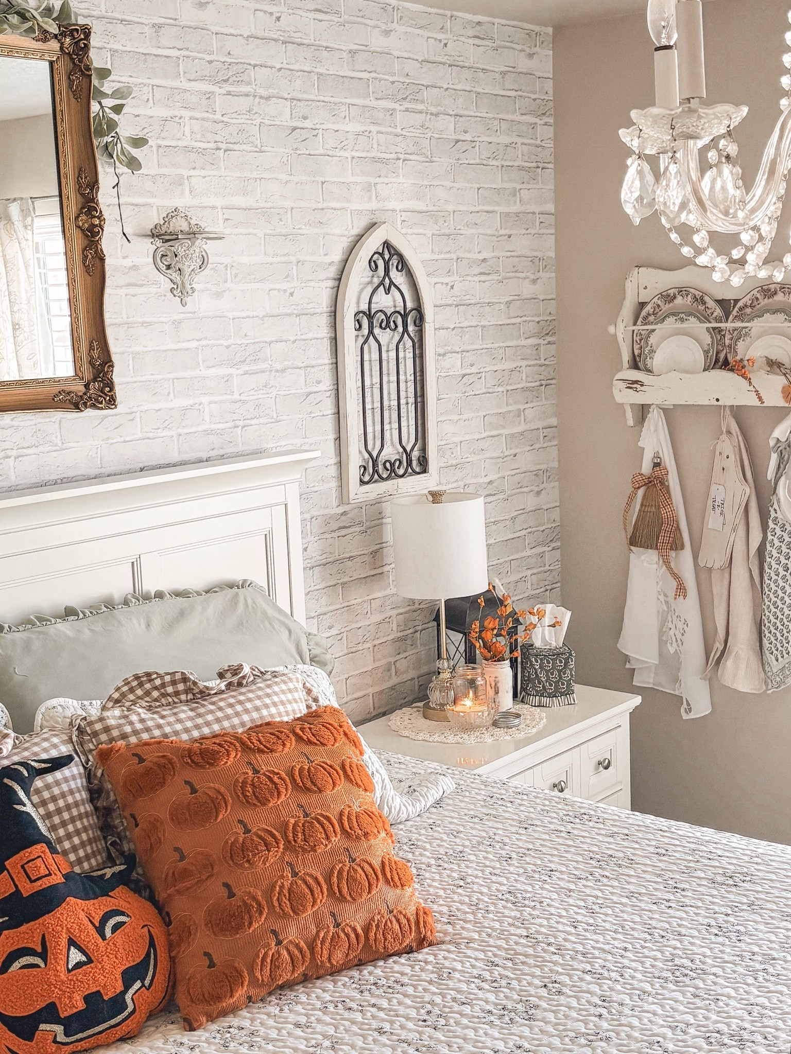 The cutest pillows!

#LTKmomlife #LTKSeasonal #LTKHome